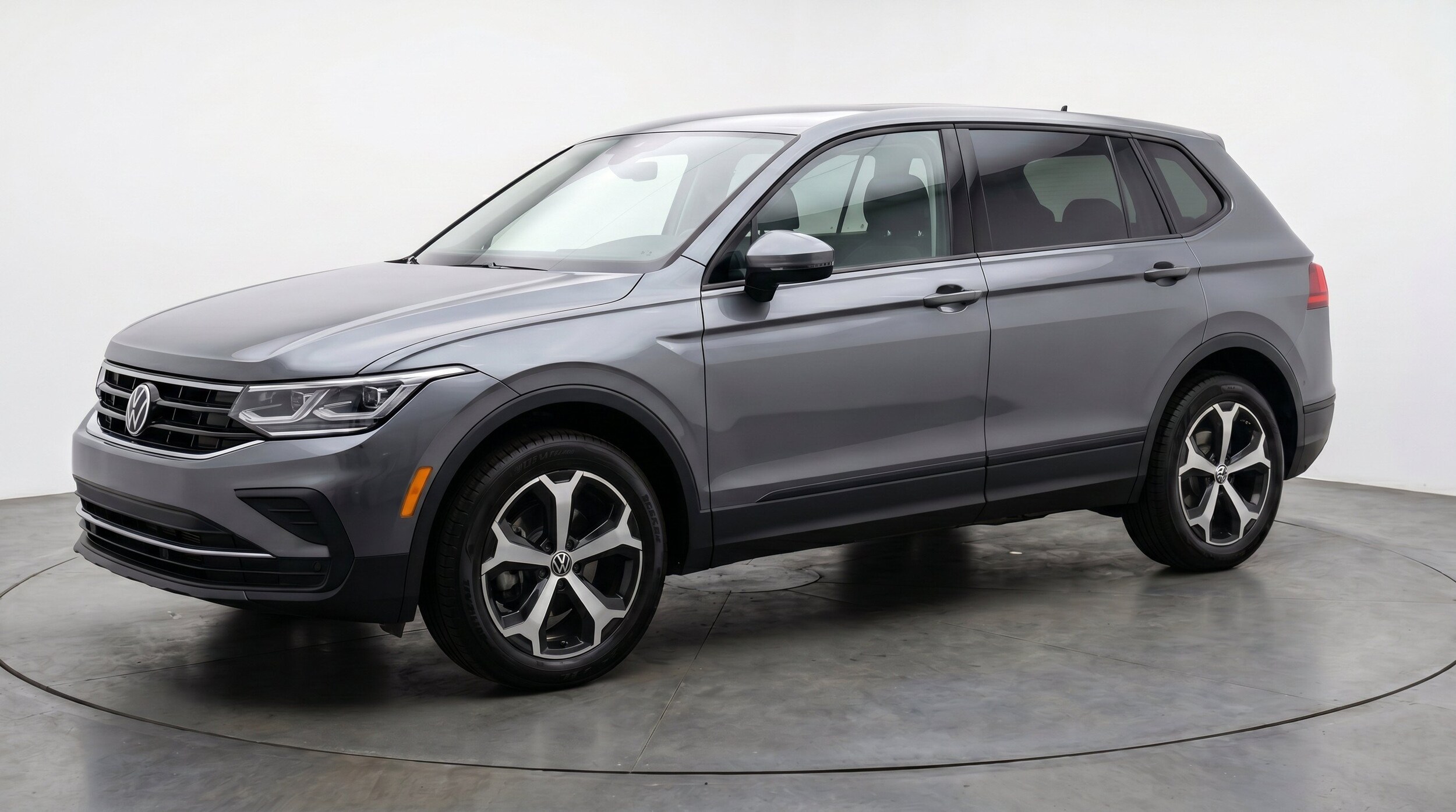 Thumbnail: 2026 Volkswagen Tiguan - 3