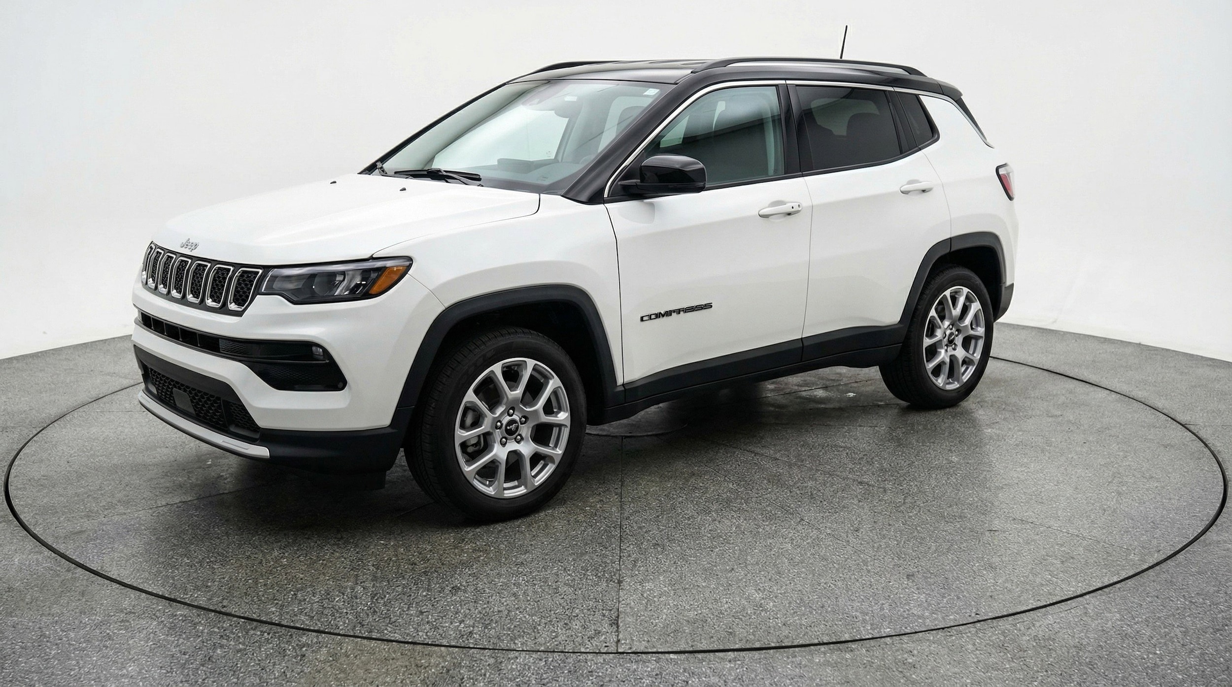 Thumbnail: 2025 Jeep Compass - 3