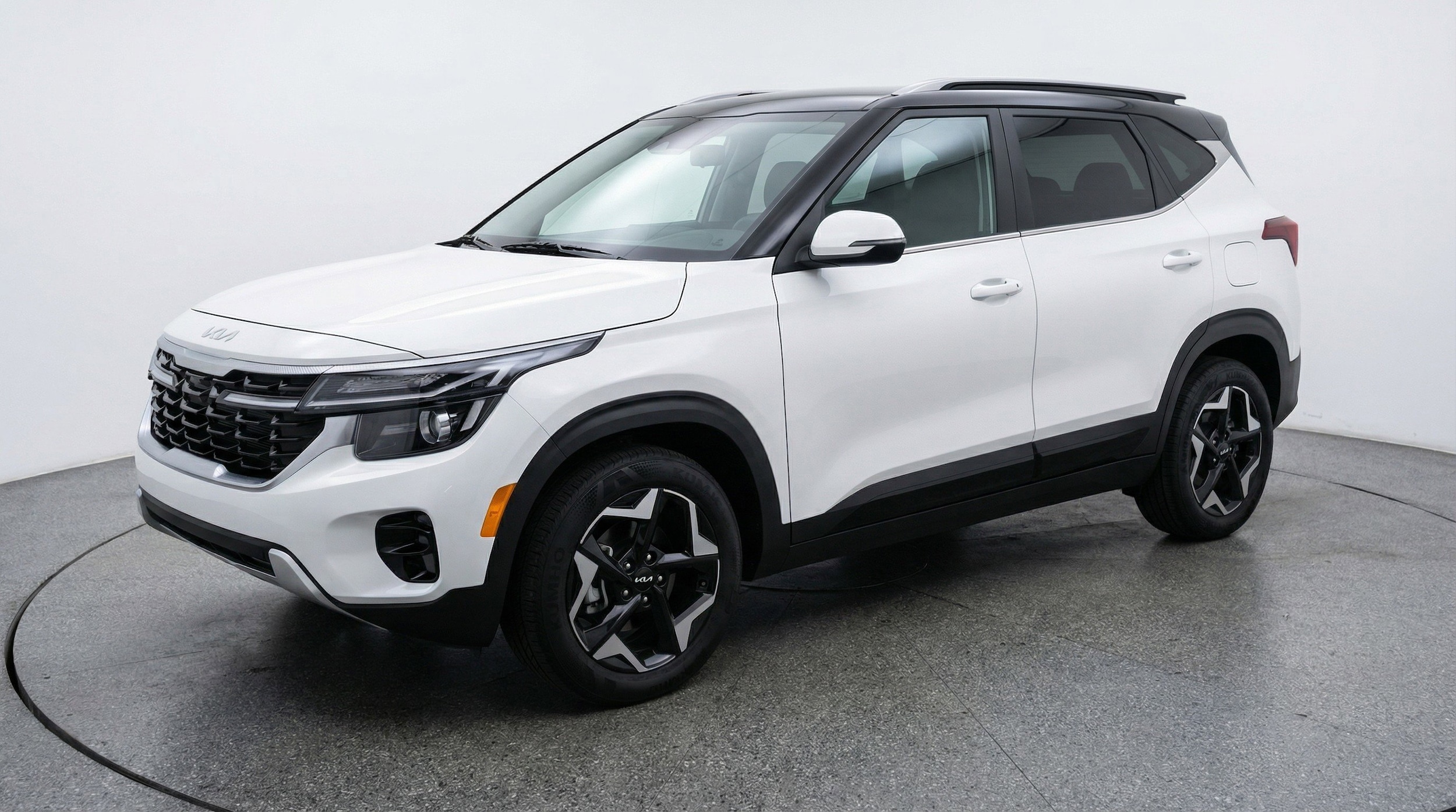 Thumbnail: 2025 Kia Seltos - 3