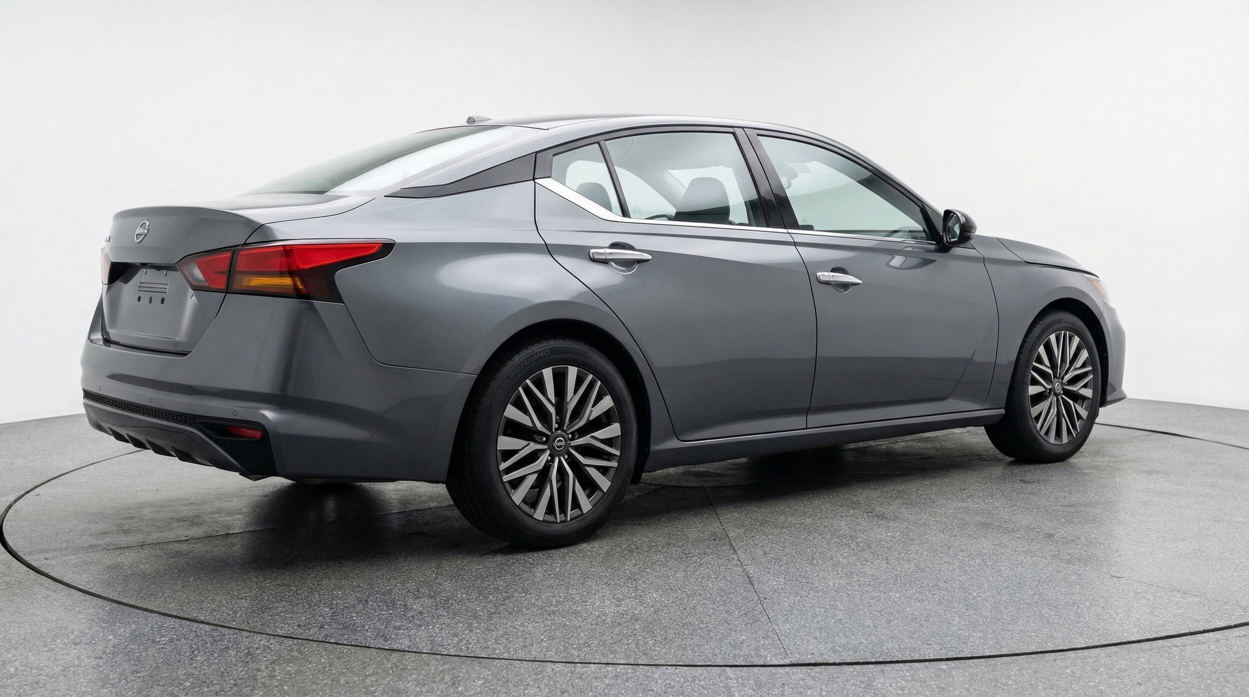 Thumbnail: 2025 Nissan Altima - 9