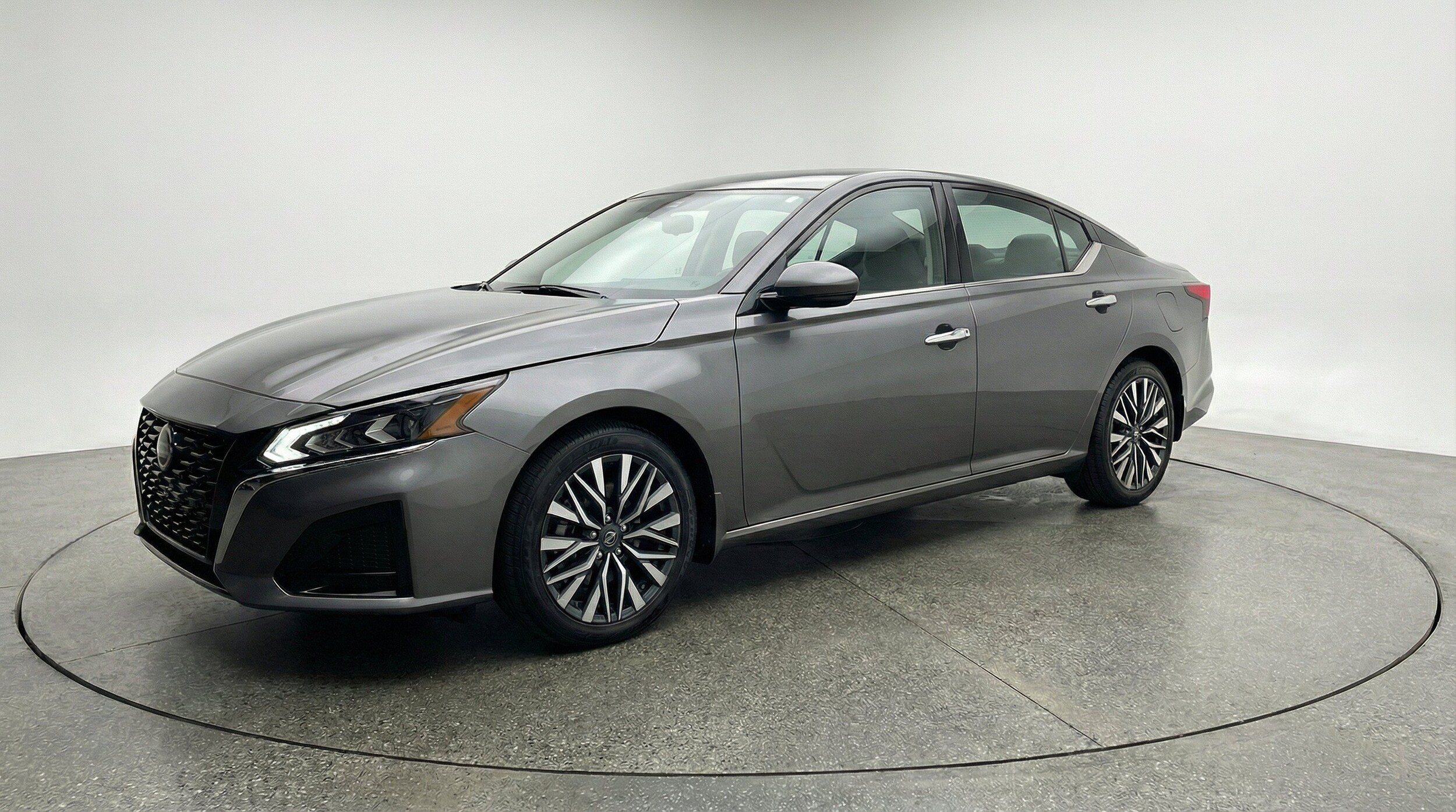 Thumbnail: 2025 Nissan Altima - 3