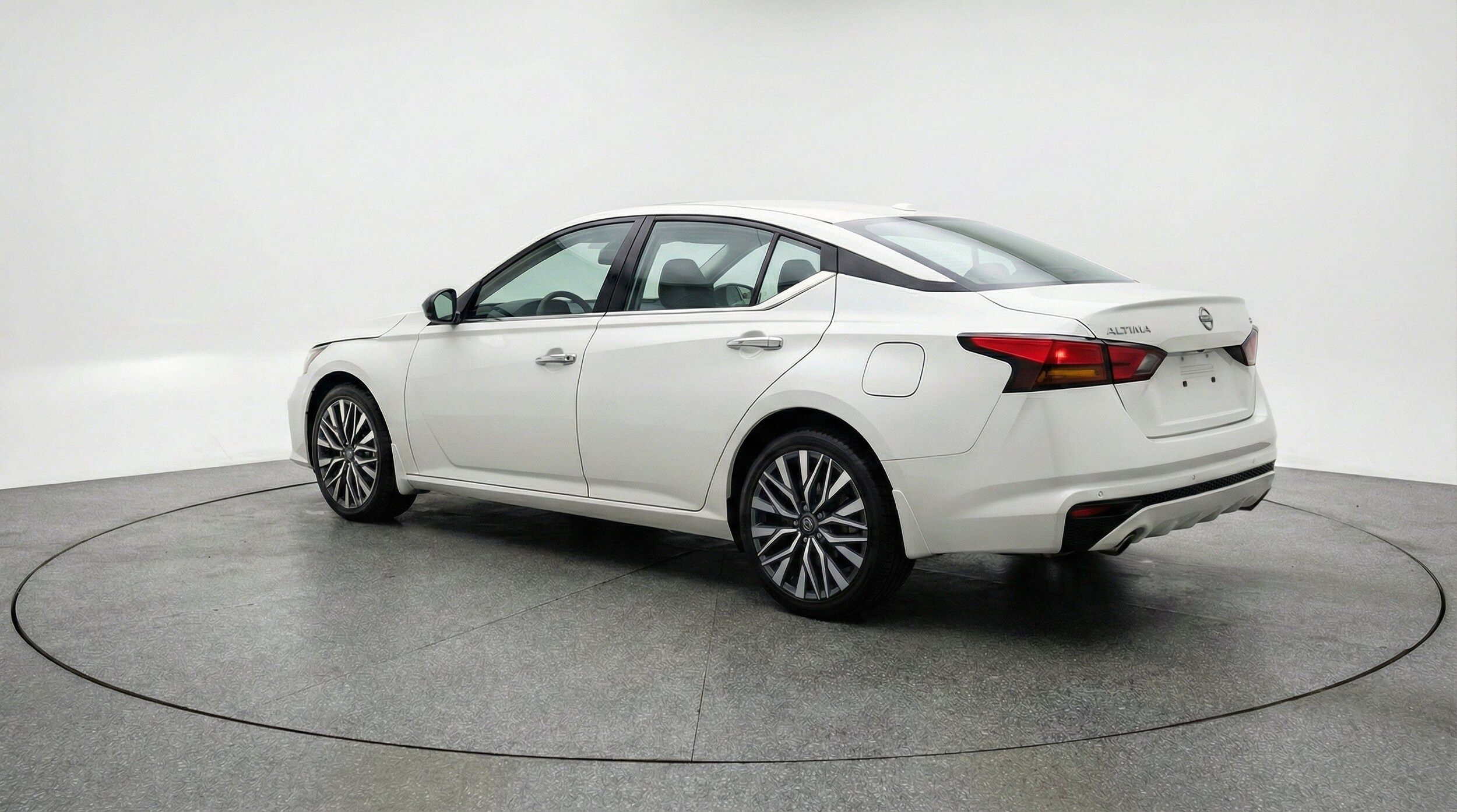 Thumbnail: 2025 Nissan Altima - 6