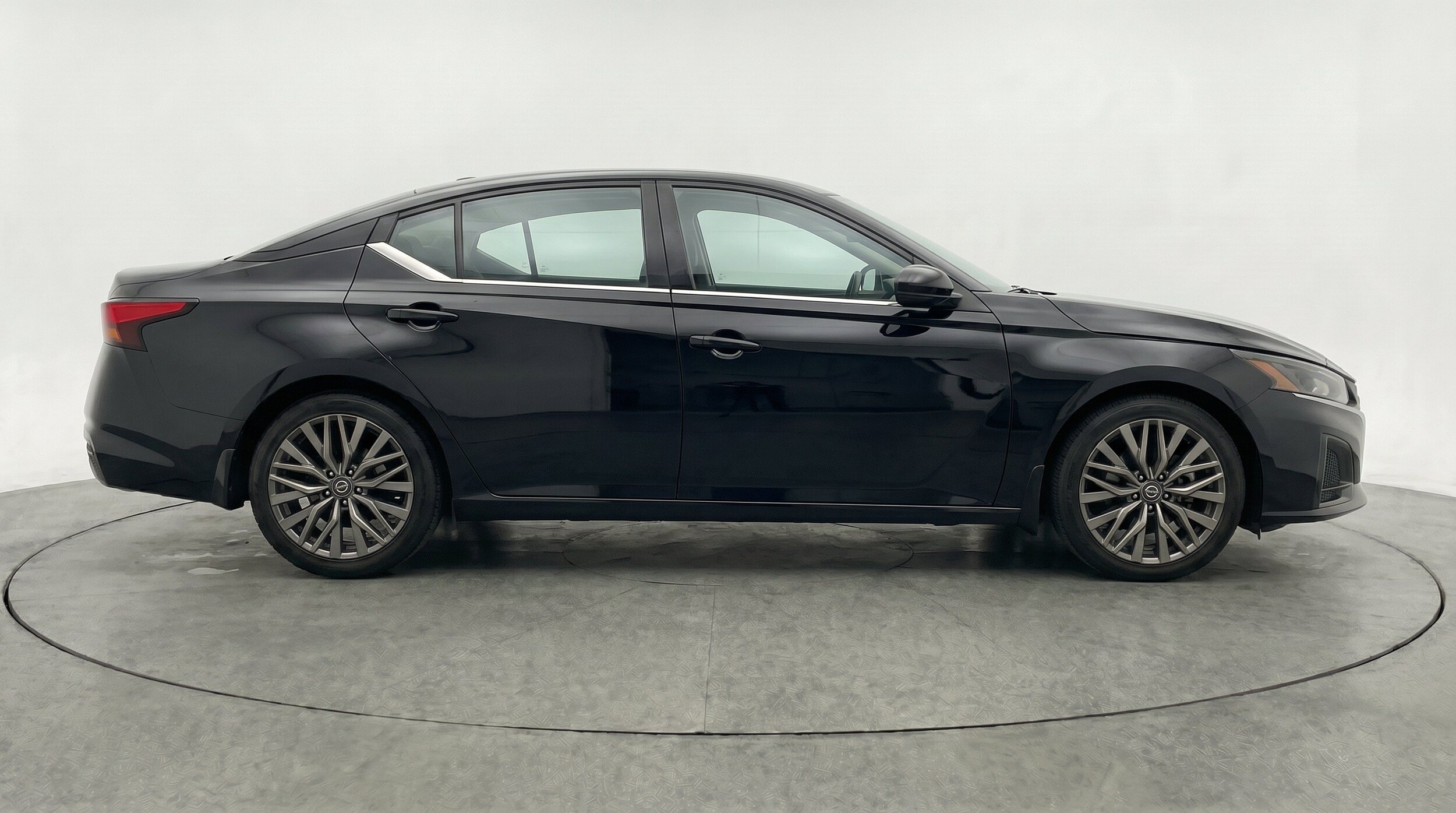 Thumbnail: 2025 Nissan Altima - 11