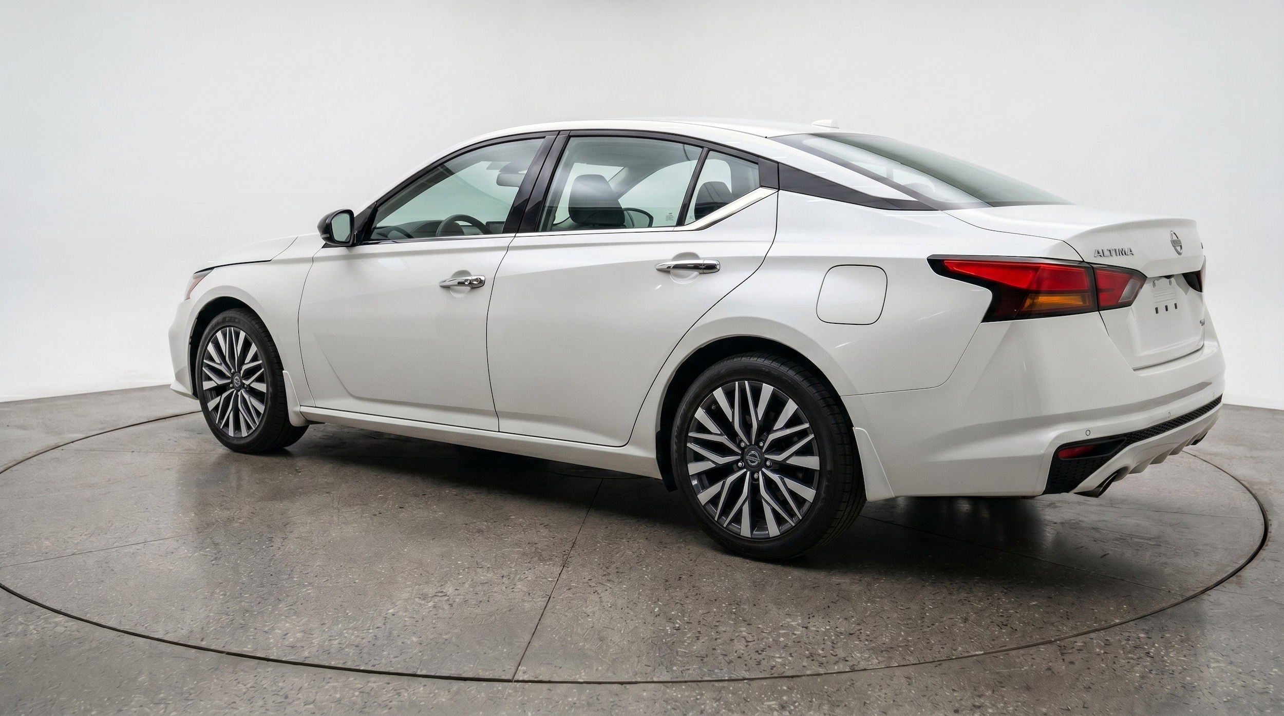 Thumbnail: 2025 Nissan Altima - 6