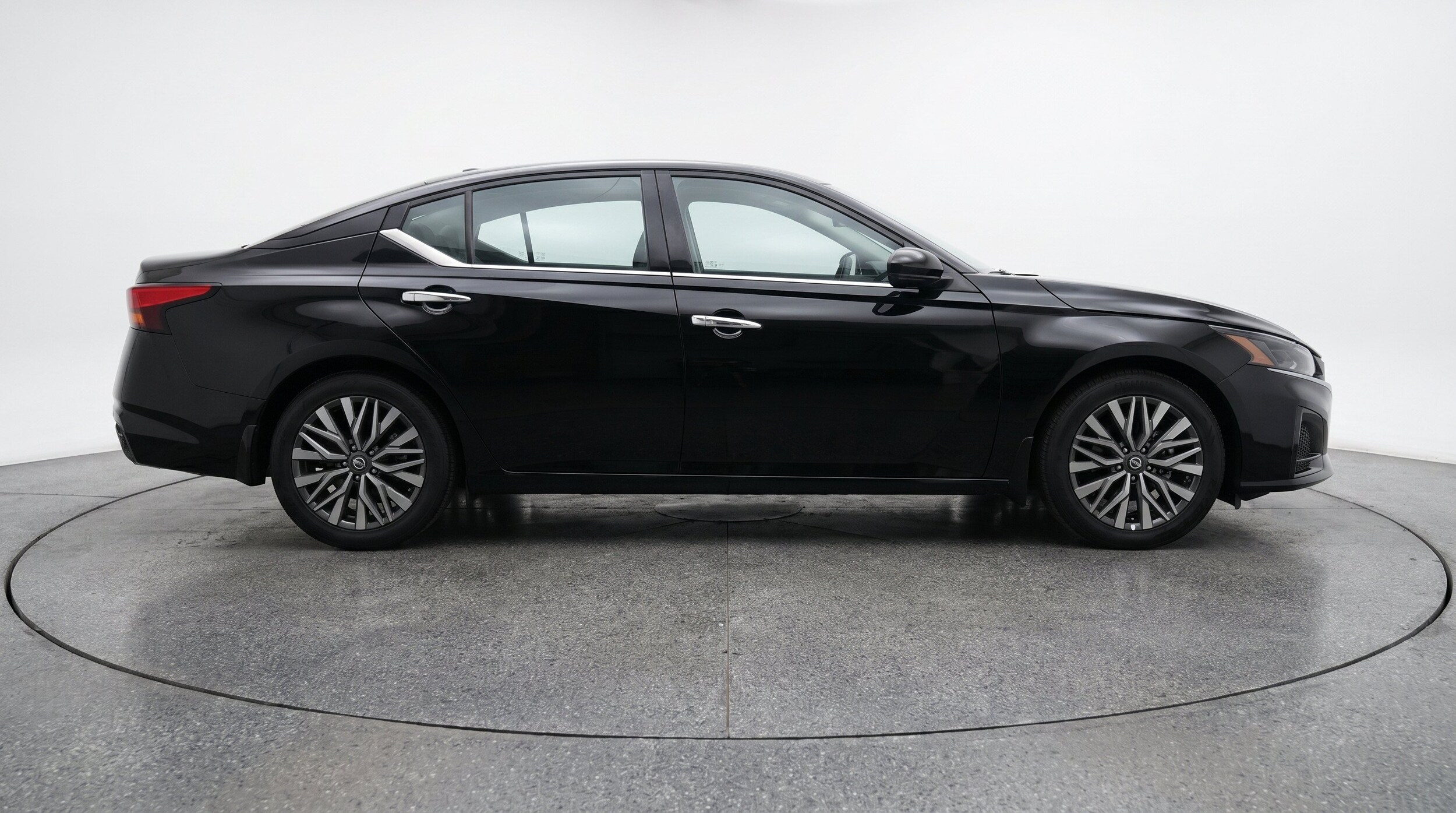 Thumbnail: 2025 Nissan Altima - 11