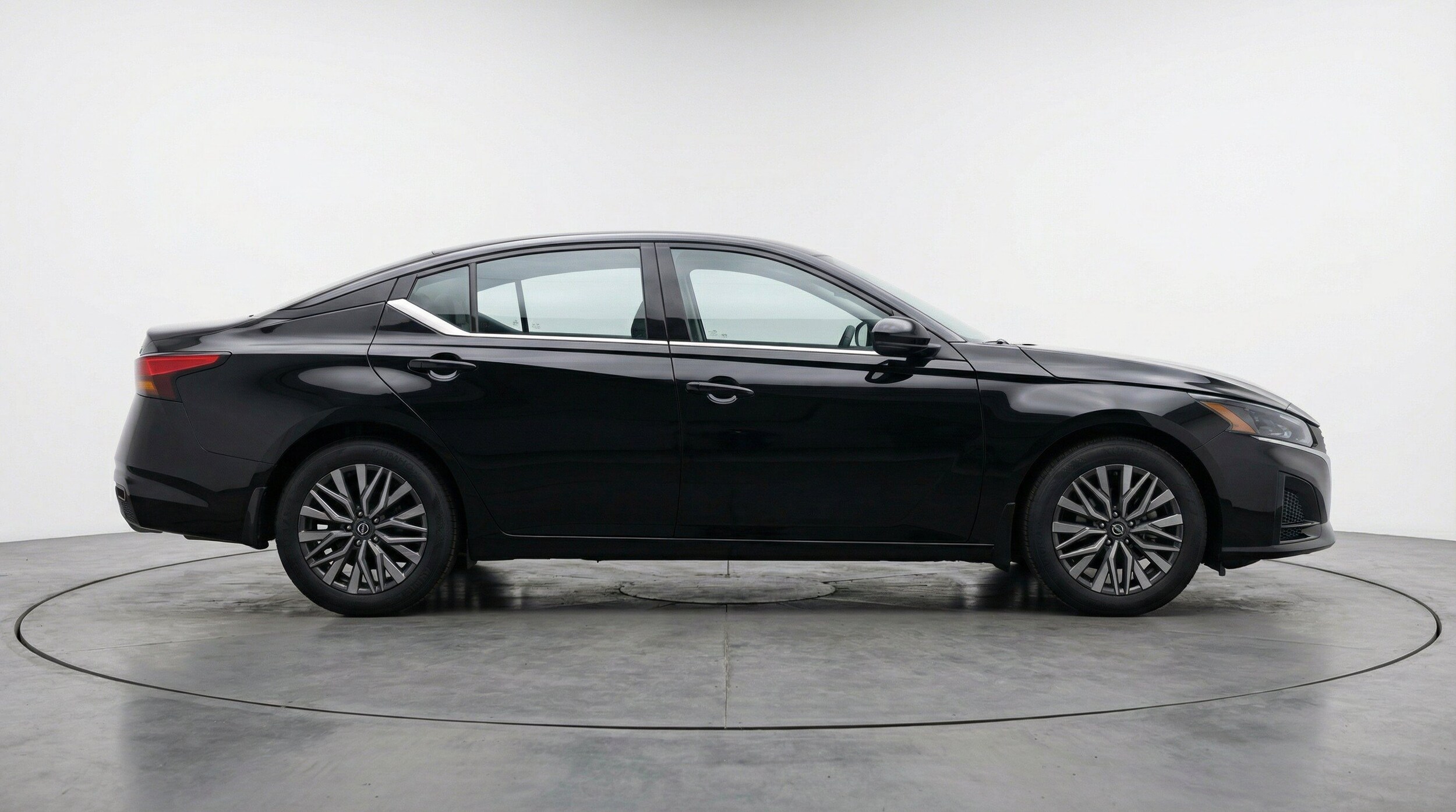 Thumbnail: 2025 Nissan Altima - 11