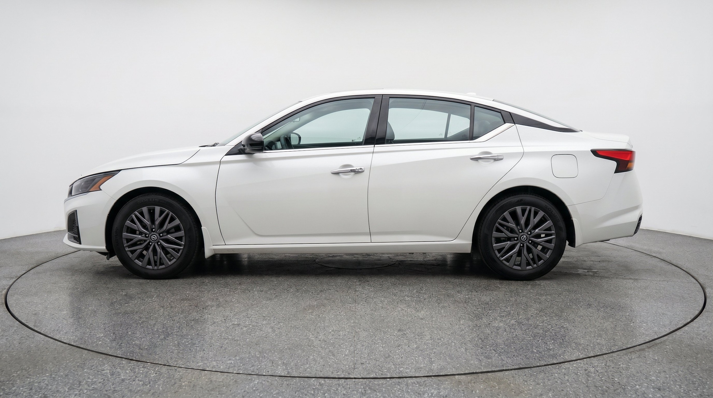 Thumbnail: 2025 Nissan Altima - 5