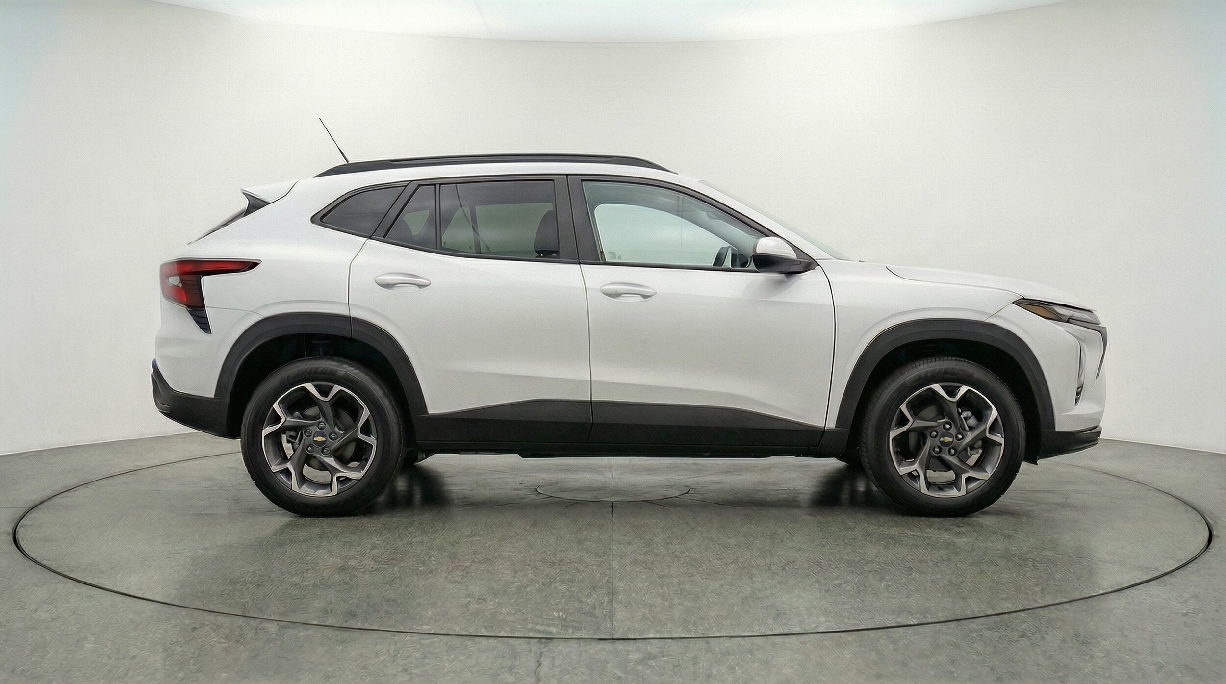 Thumbnail: 2025 Chevrolet Trax - 8