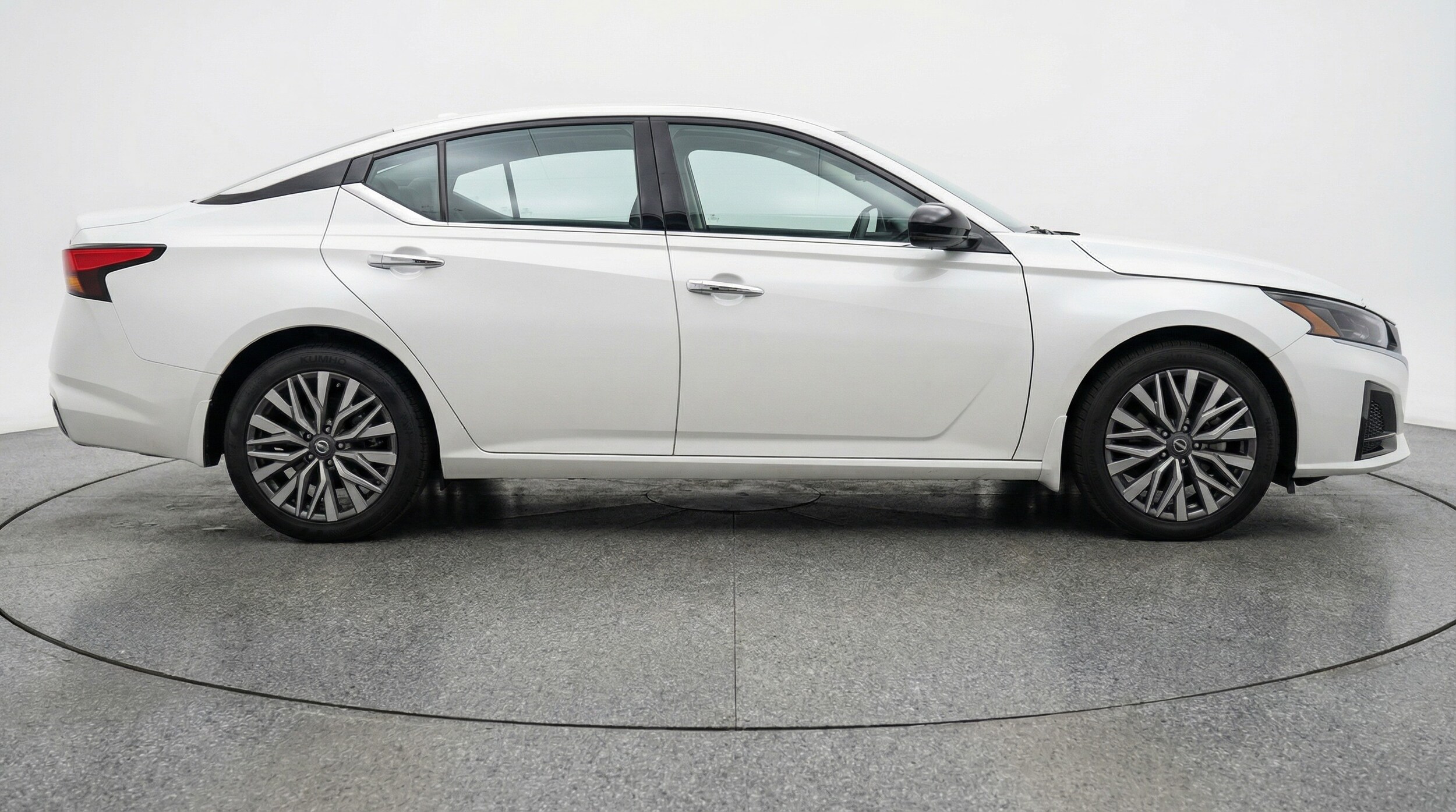 Thumbnail: 2025 Nissan Altima - 8