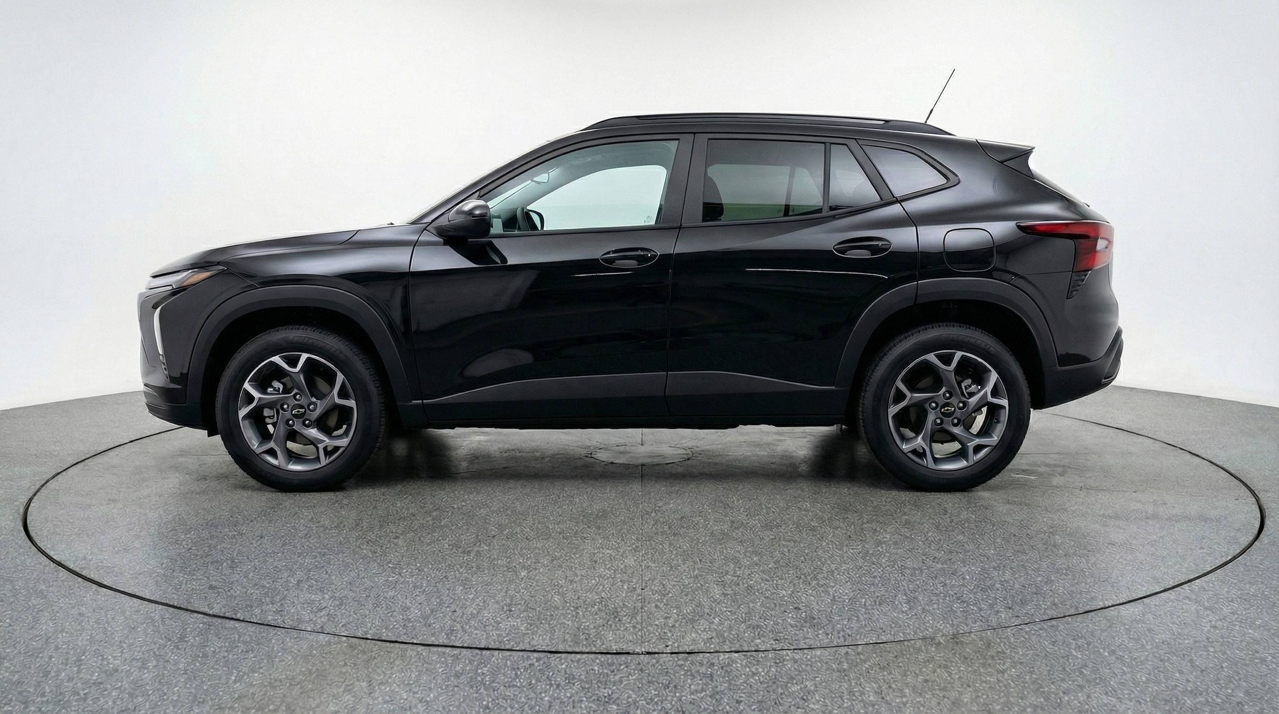 Thumbnail: 2025 Chevrolet Trax - 4