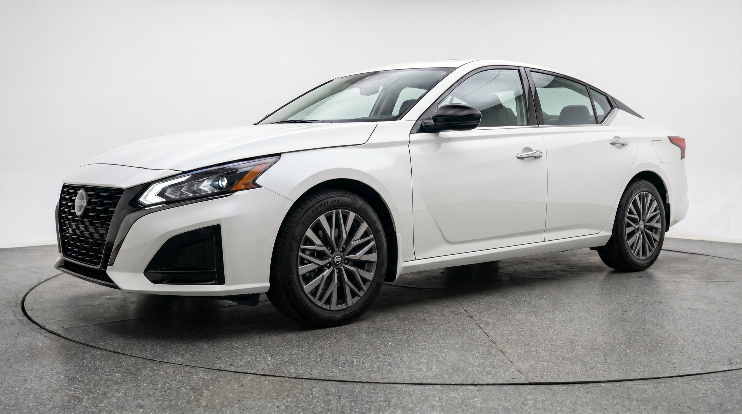 Thumbnail: 2025 Nissan Altima - 3
