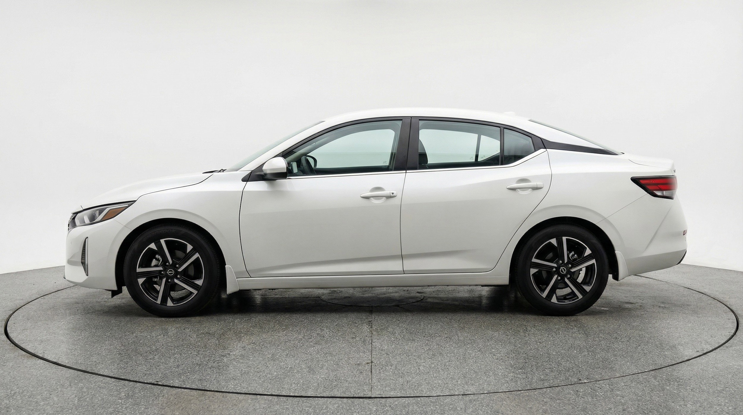 Thumbnail: 2025 Nissan Sentra - 5