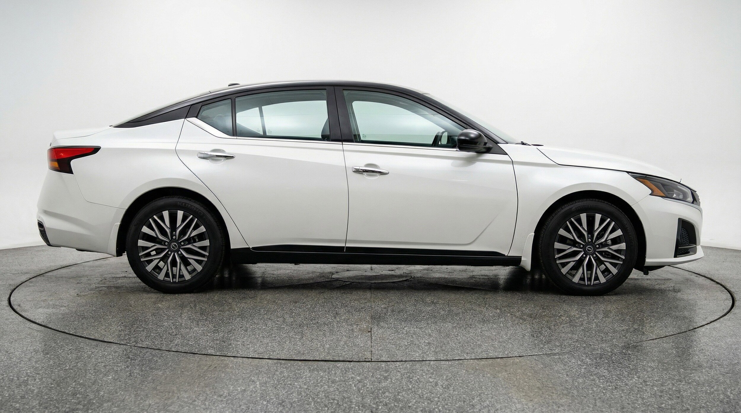 Thumbnail: 2025 Nissan Altima - 11