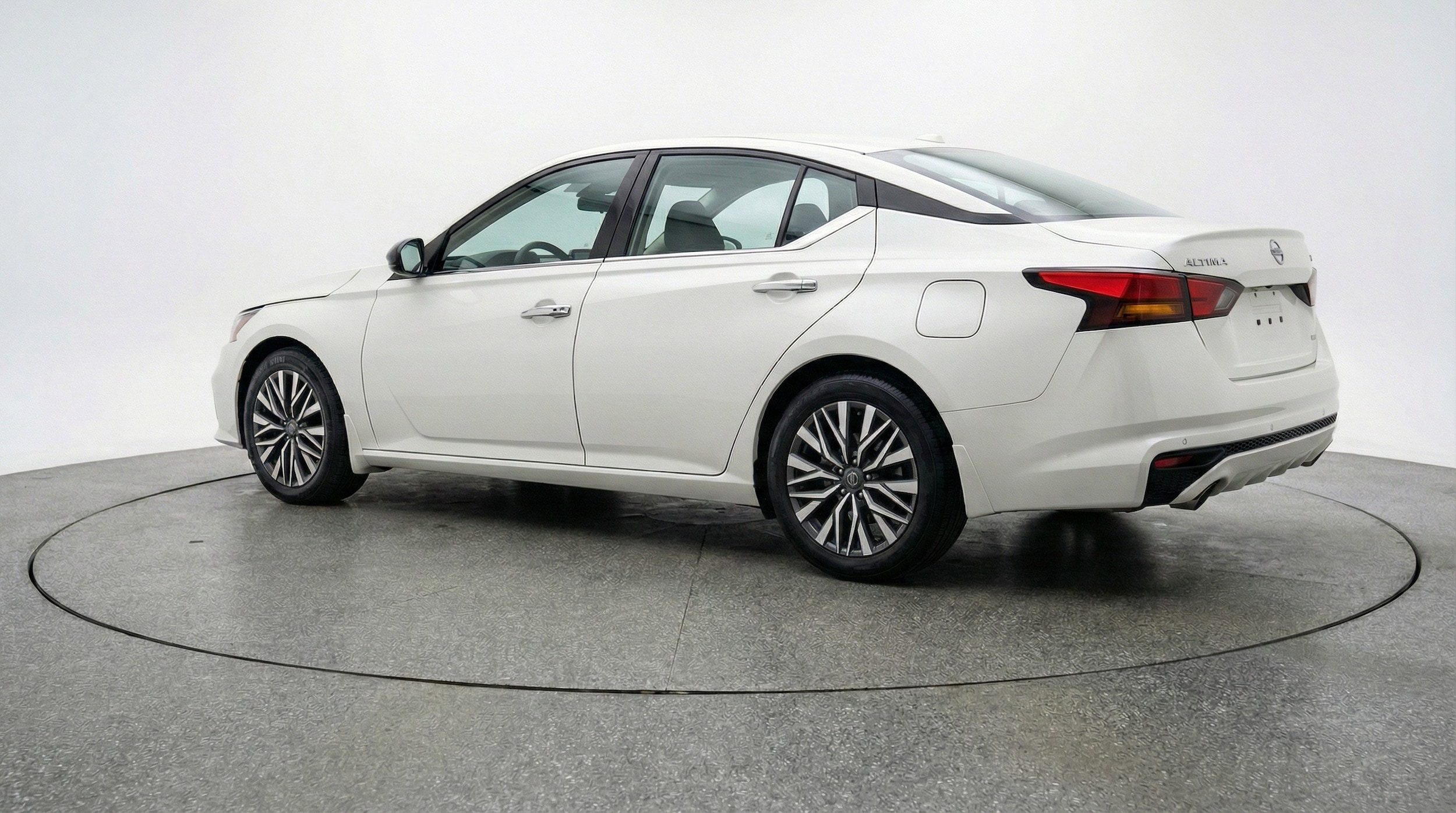 Thumbnail: 2025 Nissan Altima - 6