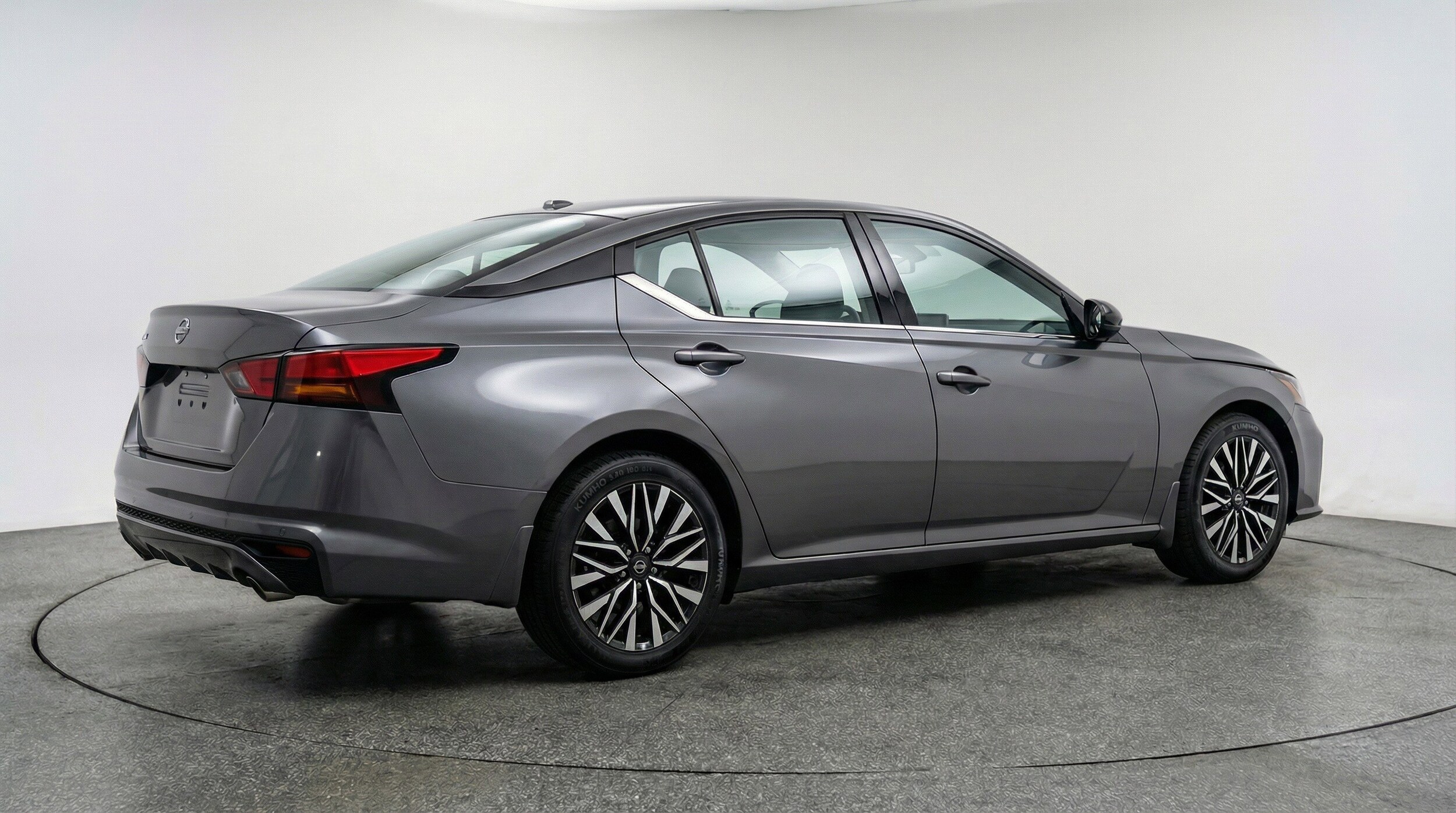 Thumbnail: 2025 Nissan Altima - 9