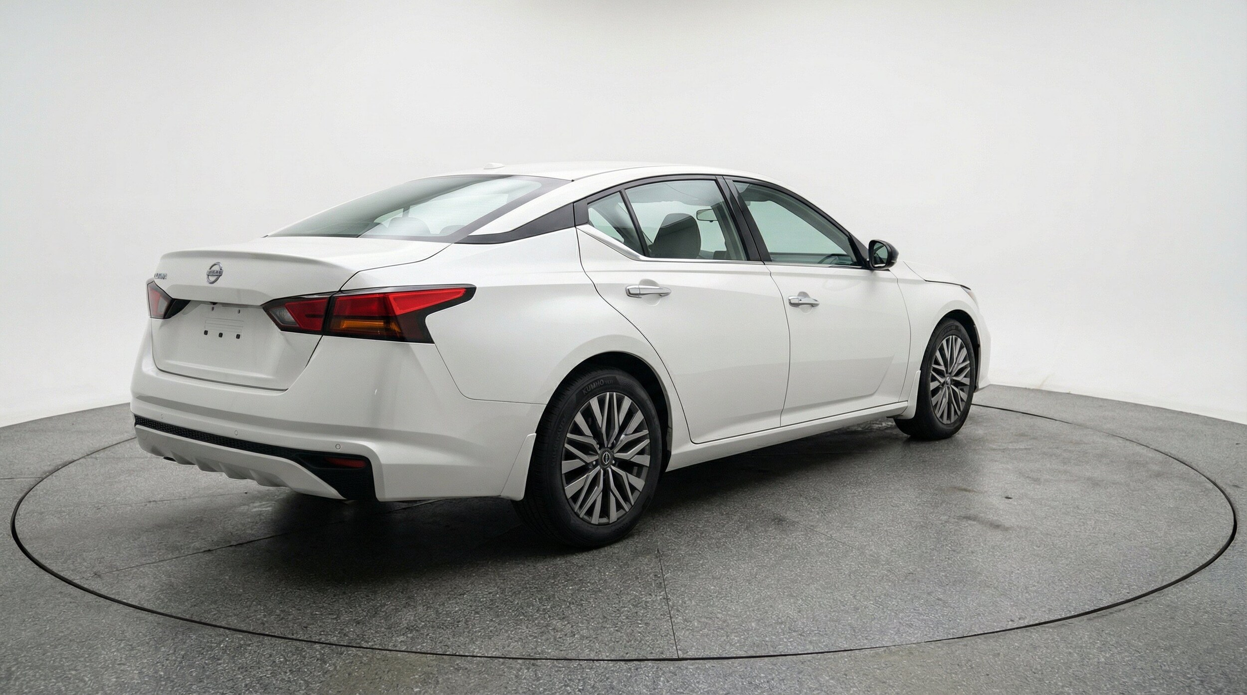 Thumbnail: 2025 Nissan Altima - 9