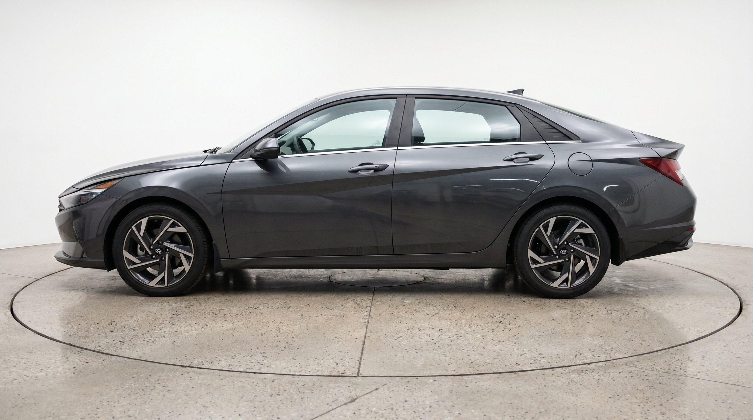 Thumbnail: 2025 Hyundai Elantra - 5