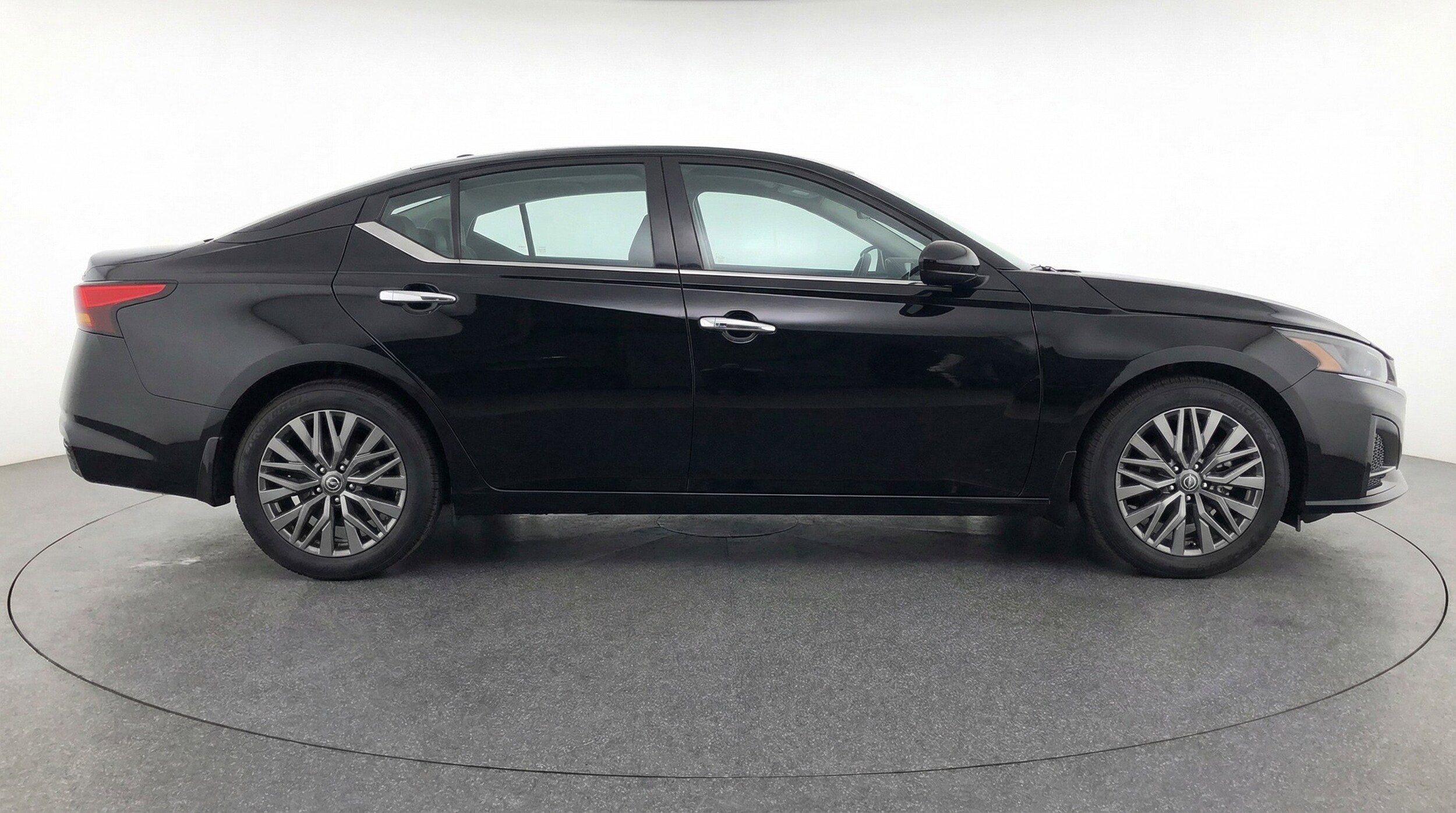 Thumbnail: 2025 Nissan Altima - 11