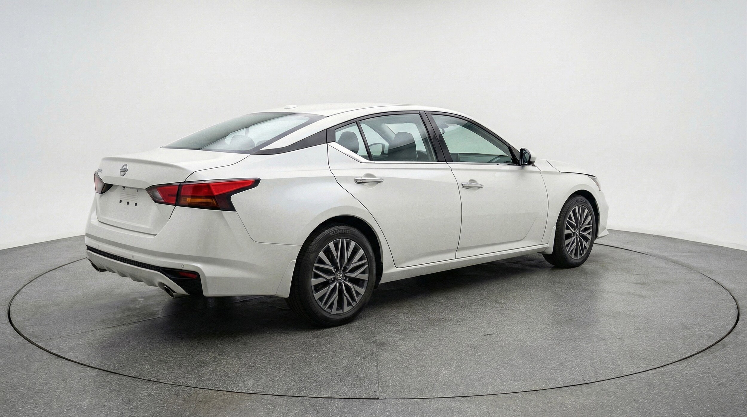 Thumbnail: 2025 Nissan Altima - 9