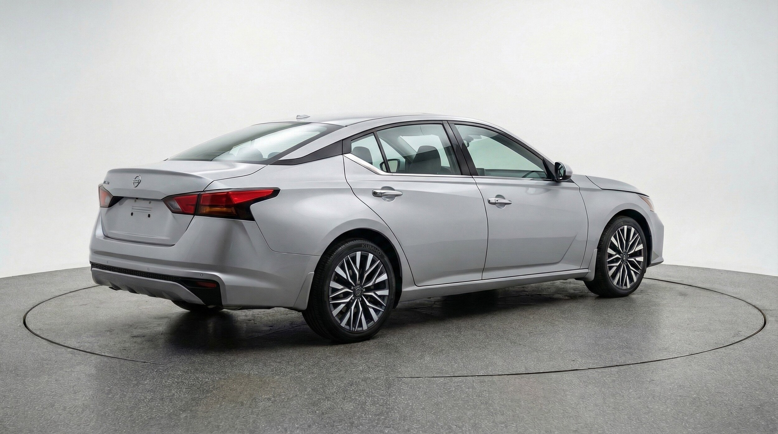 Thumbnail: 2025 Nissan Altima - 9