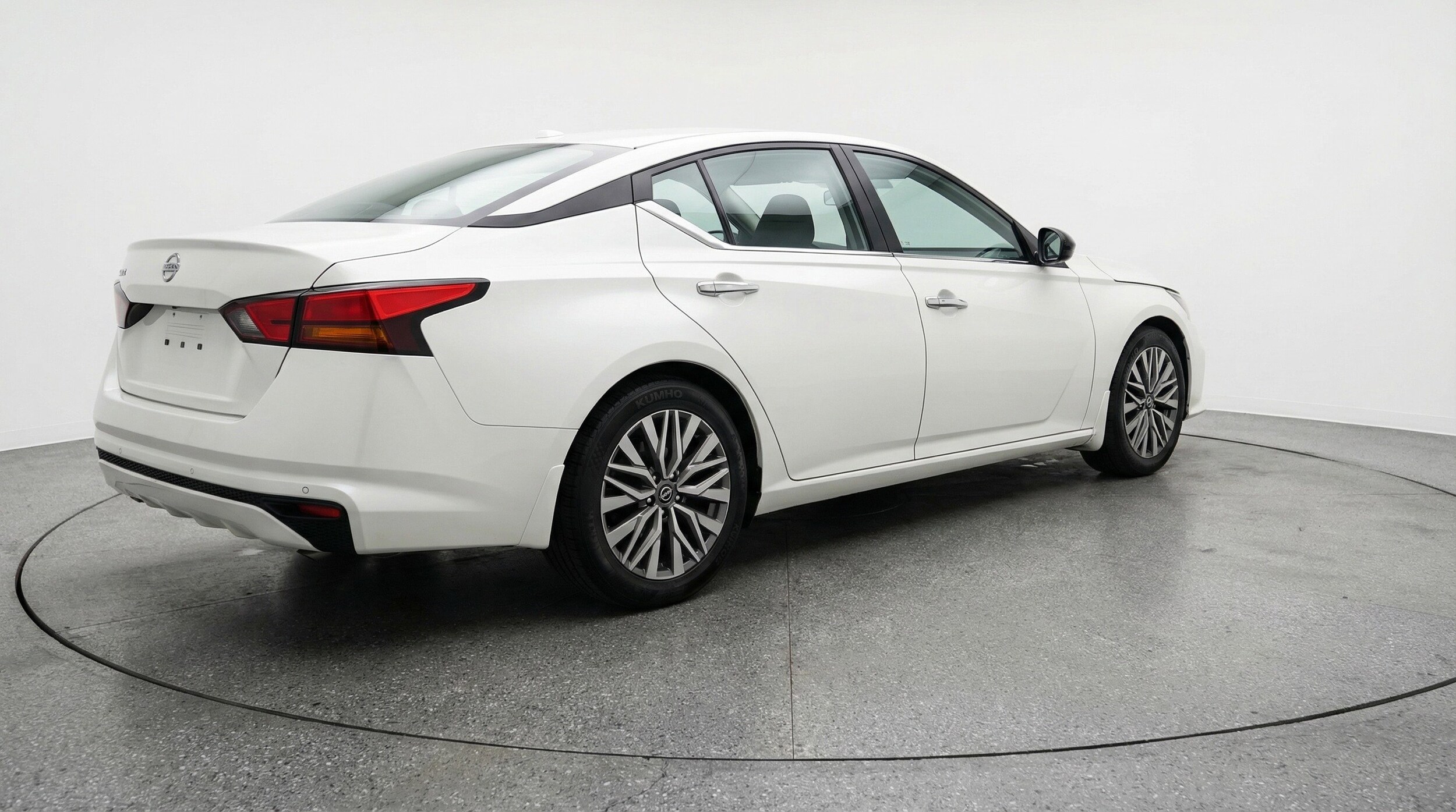 Thumbnail: 2025 Nissan Altima - 9