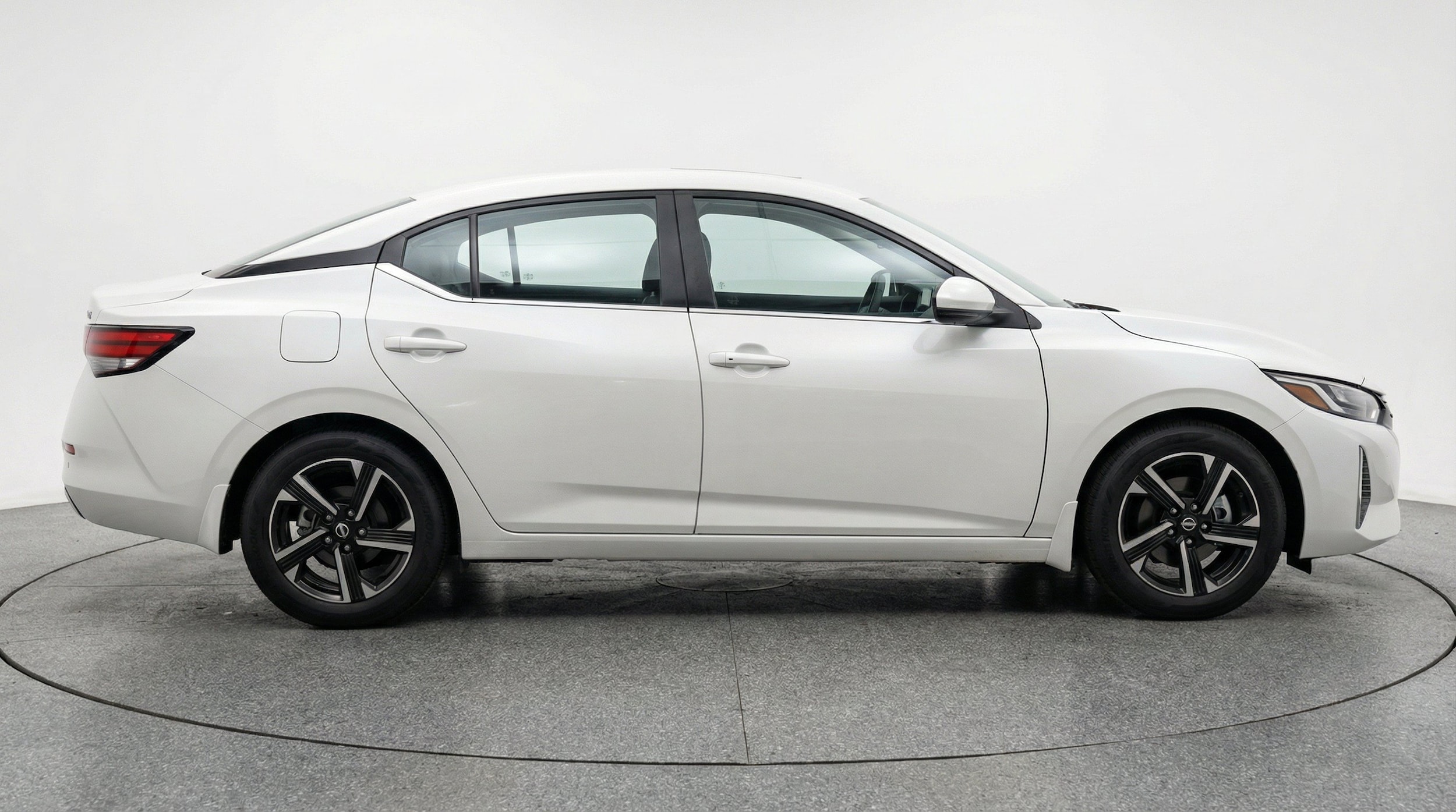 Thumbnail: 2025 Nissan Sentra - 10