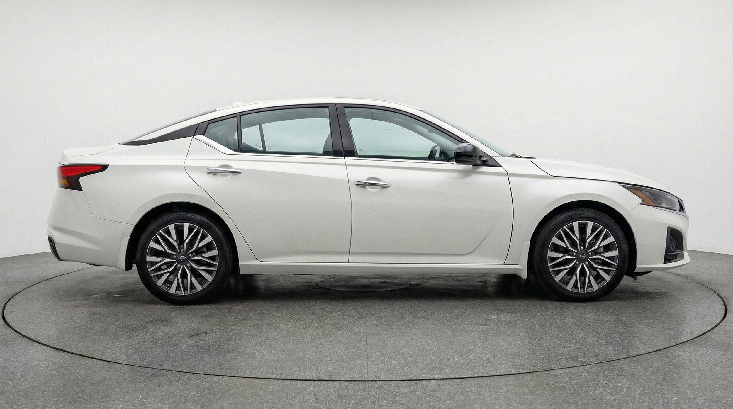 Thumbnail: 2025 Nissan Altima - 11