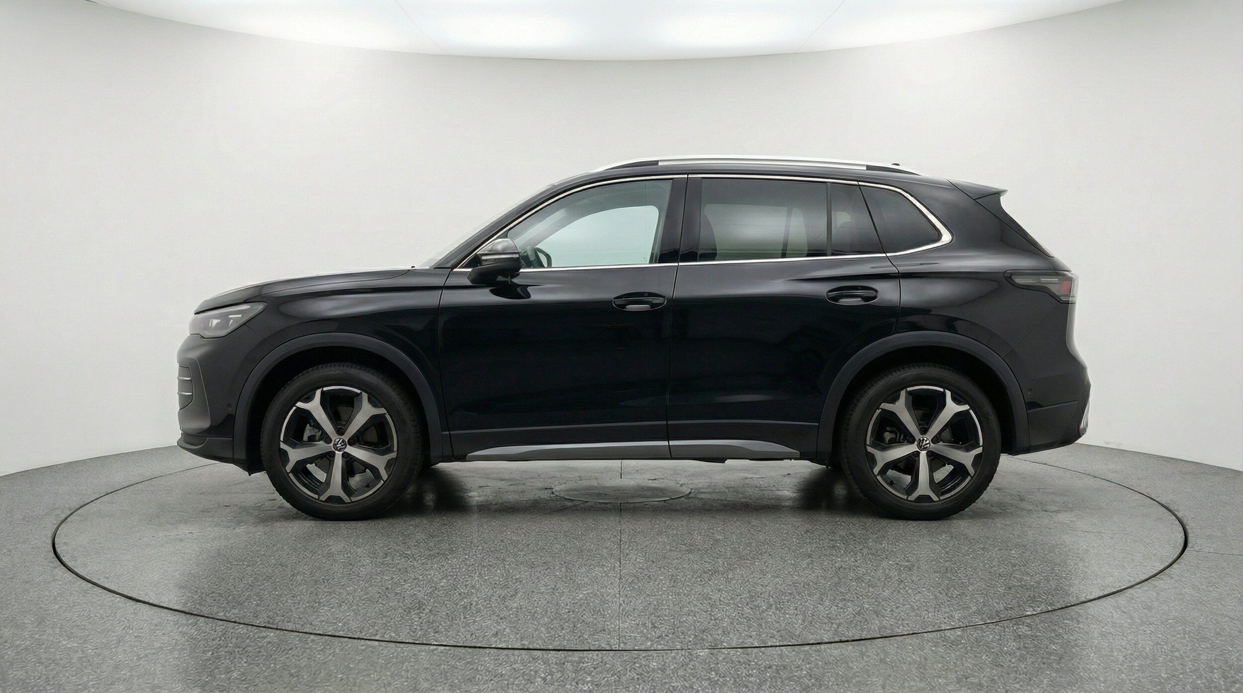 Thumbnail: 2026 Volkswagen Tiguan - 5