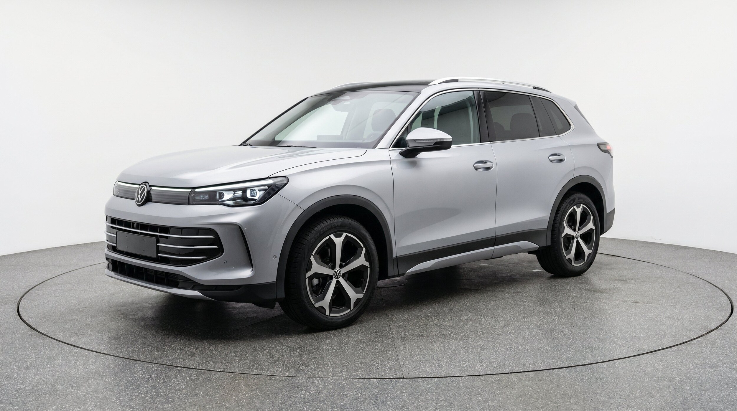 Thumbnail: 2026 Volkswagen Tiguan - 3
