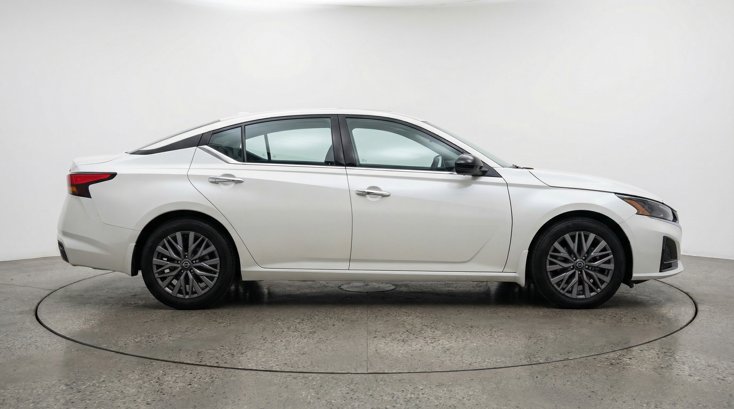 Thumbnail: 2025 Nissan Altima - 8