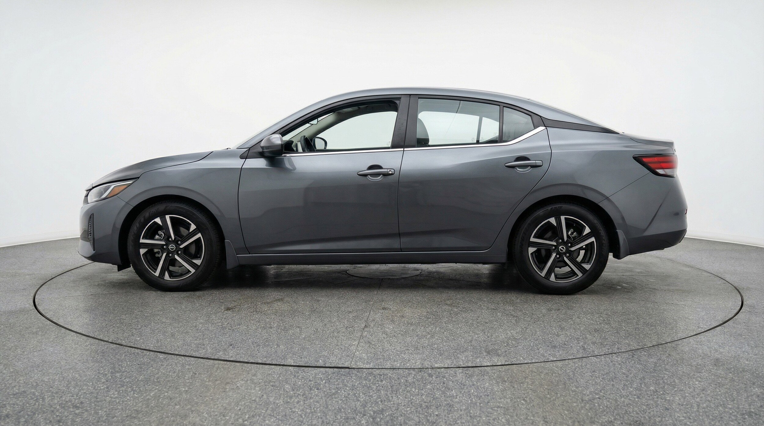 Thumbnail: 2025 Nissan Sentra - 5