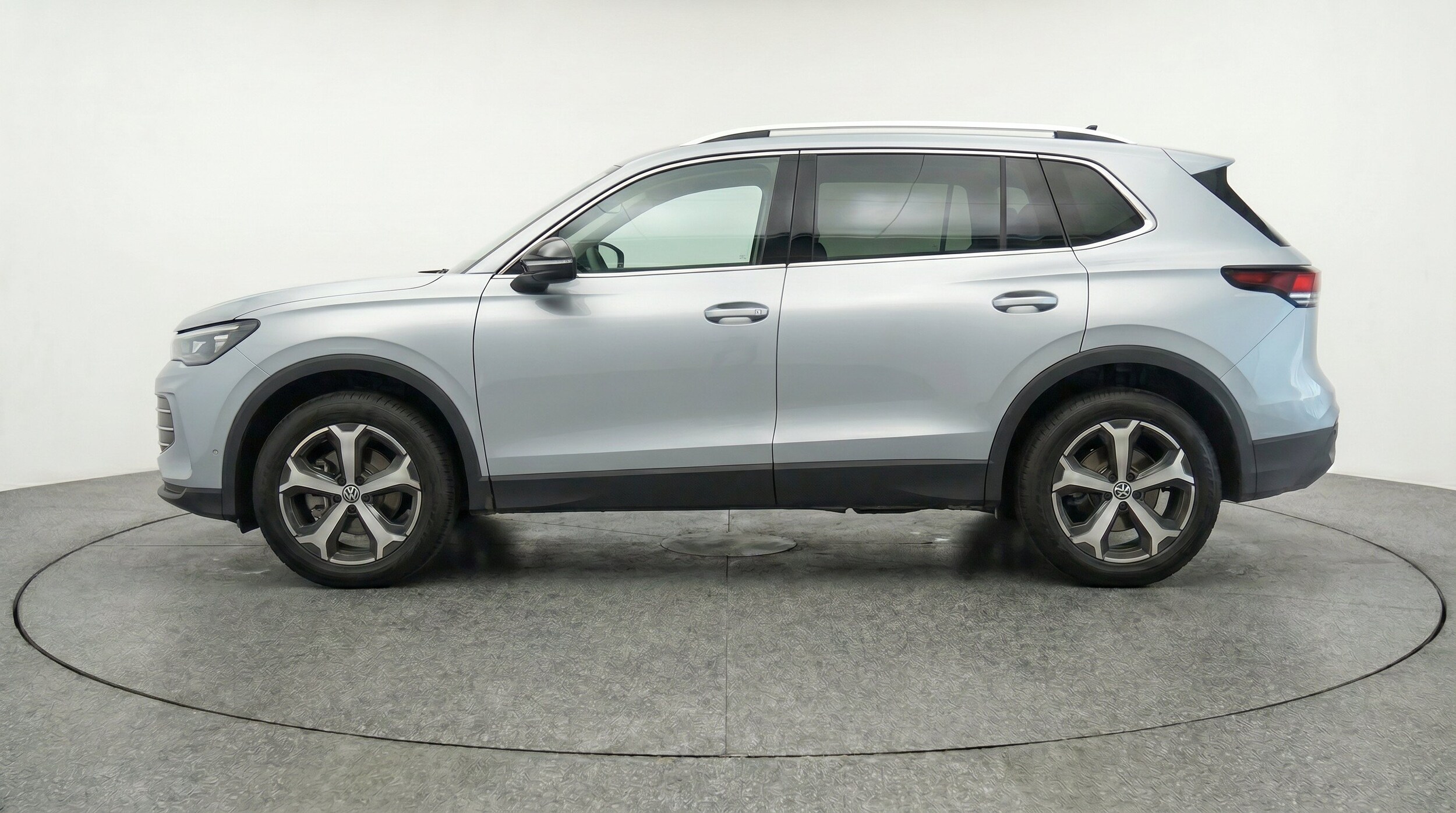 Thumbnail: 2026 Volkswagen Tiguan - 5