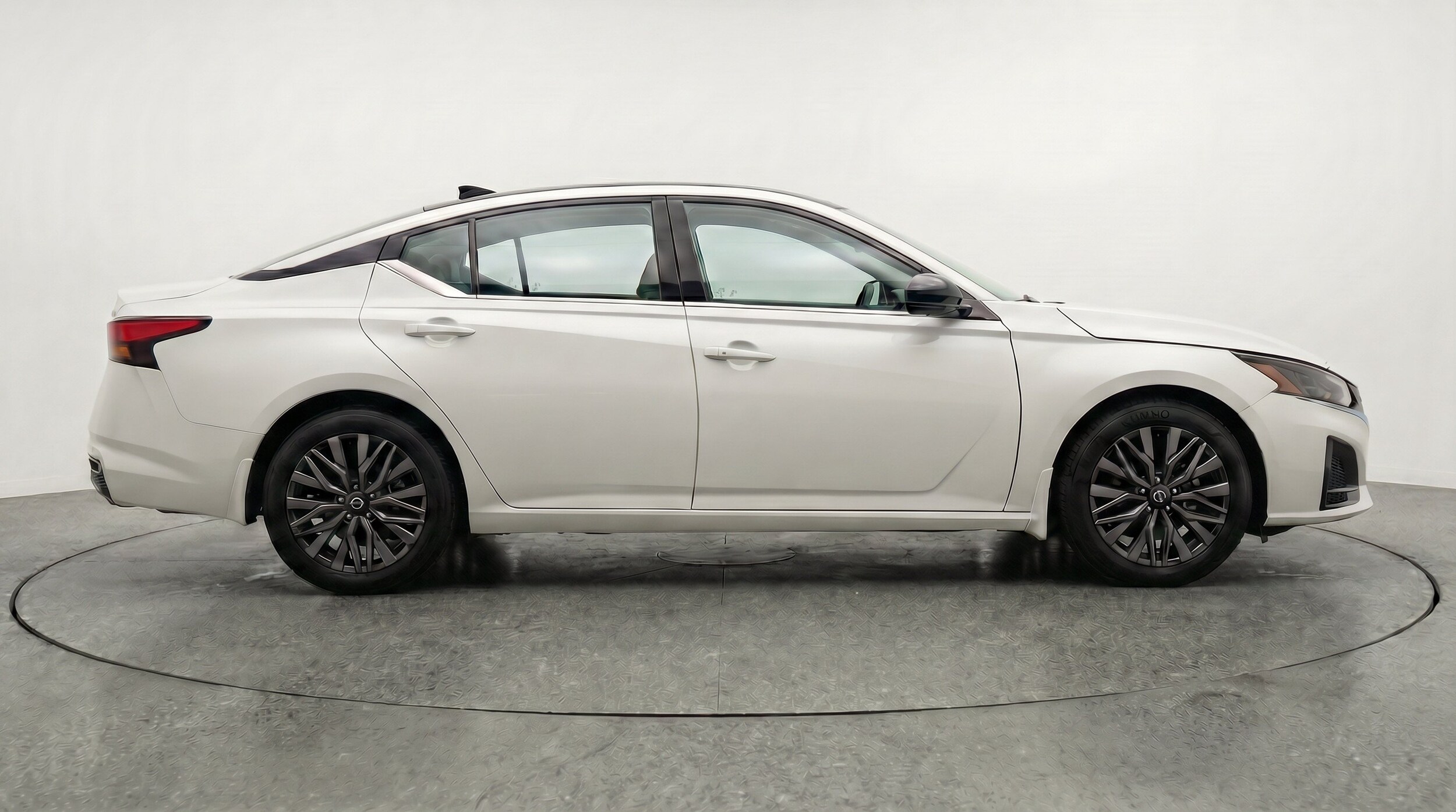 Thumbnail: 2026 Nissan Altima - 10
