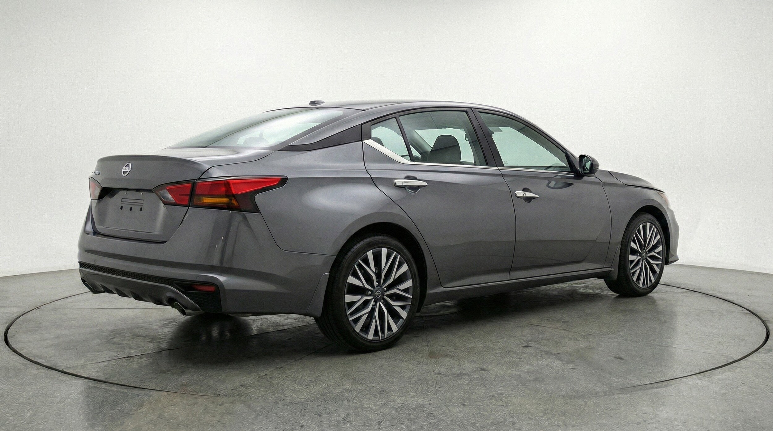 Thumbnail: 2025 Nissan Altima - 9