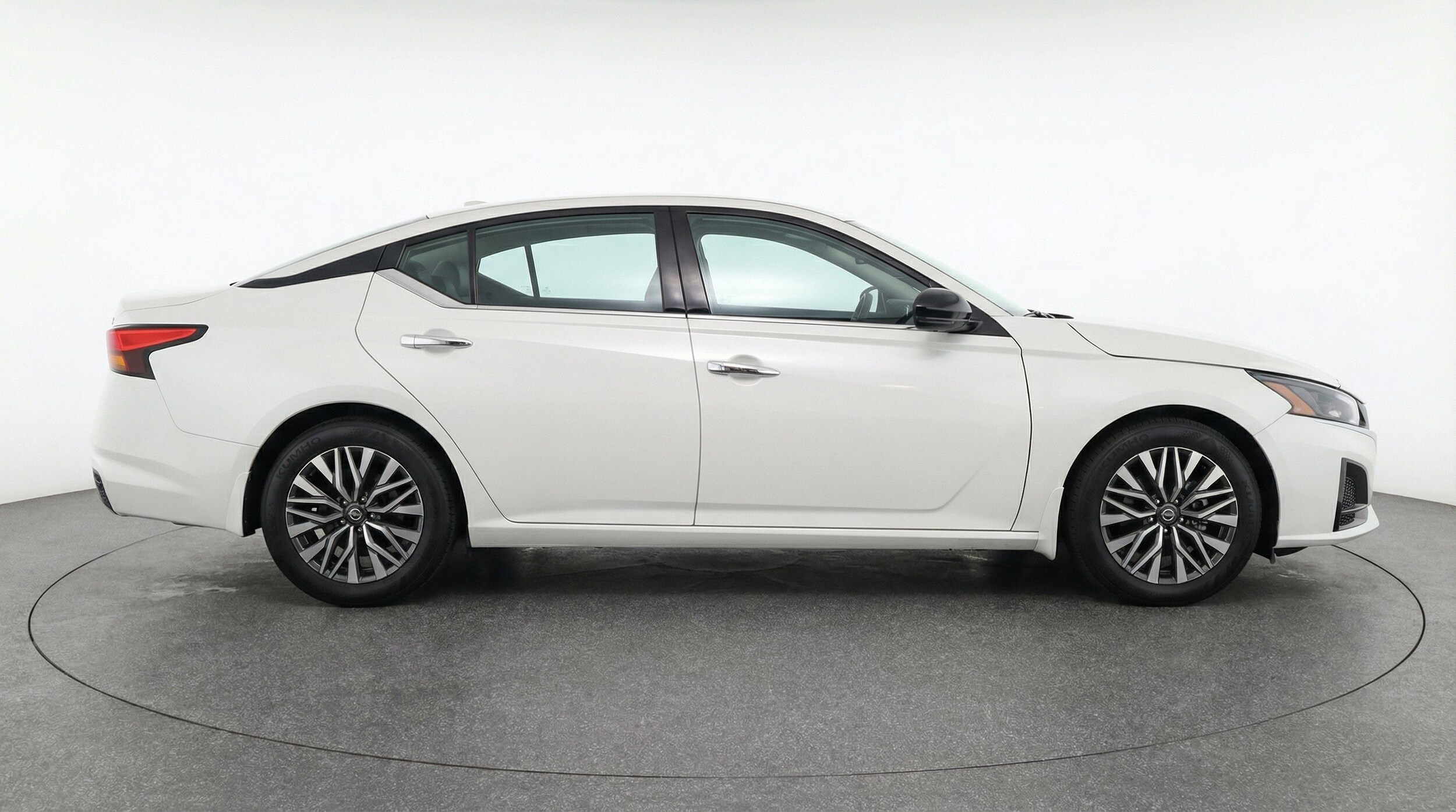 Thumbnail: 2025 Nissan Altima - 11