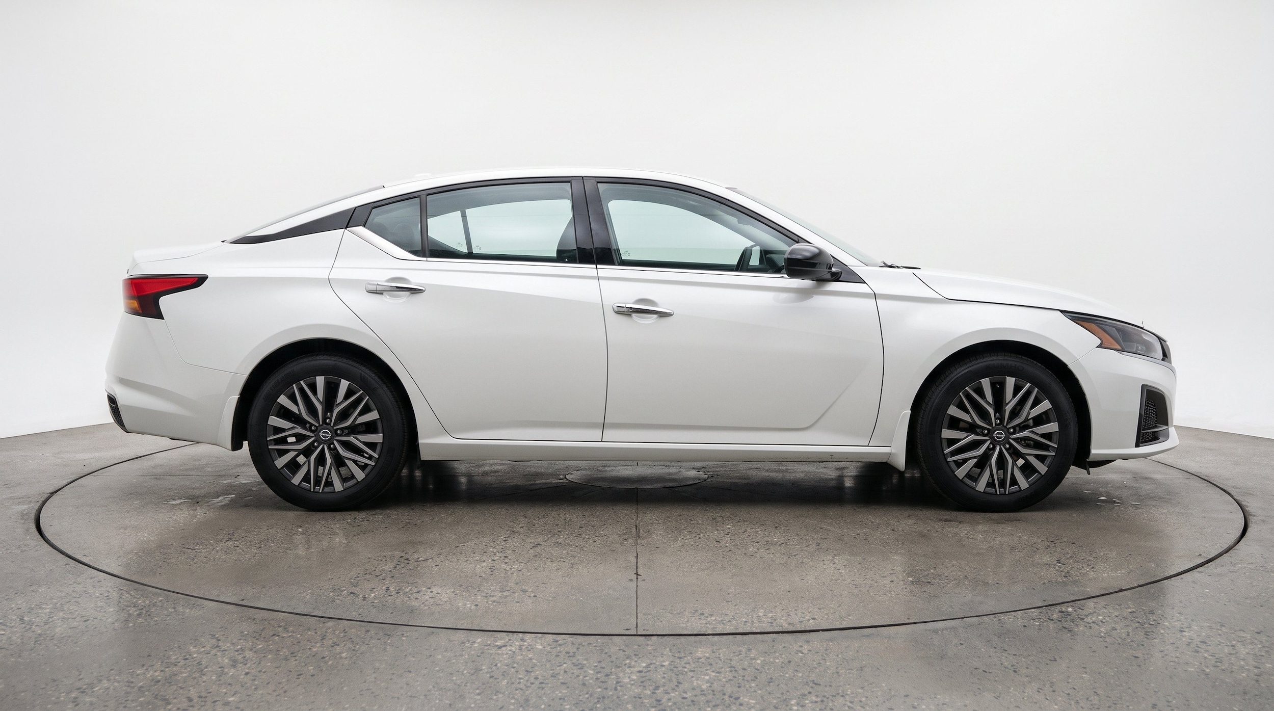 Thumbnail: 2025 Nissan Altima - 10