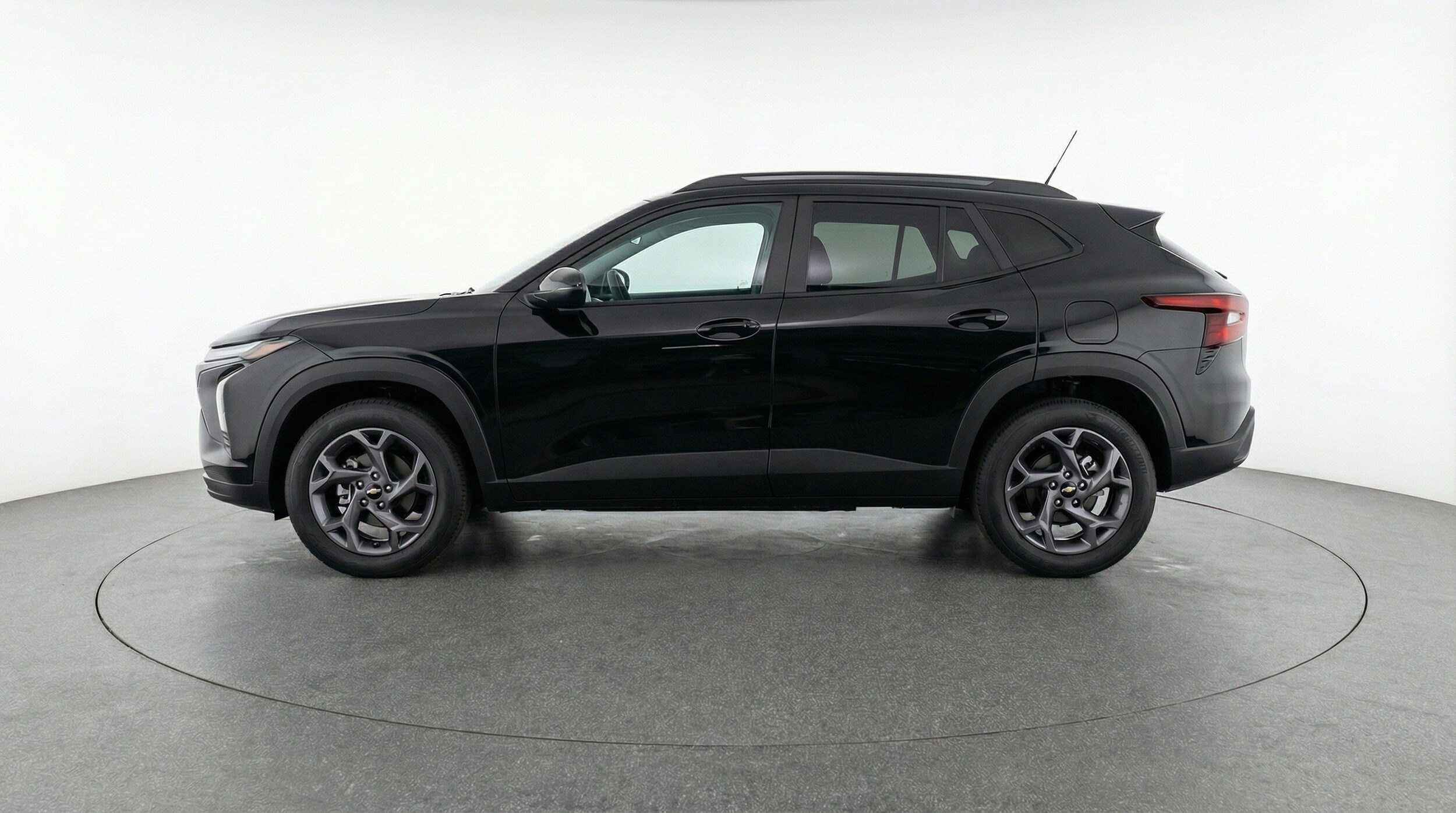 Thumbnail: 2025 Chevrolet Trax - 5