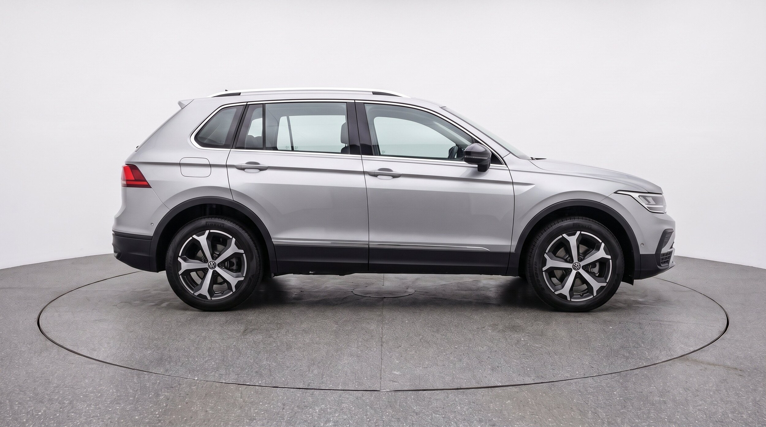 Thumbnail: 2026 Volkswagen Tiguan - 10