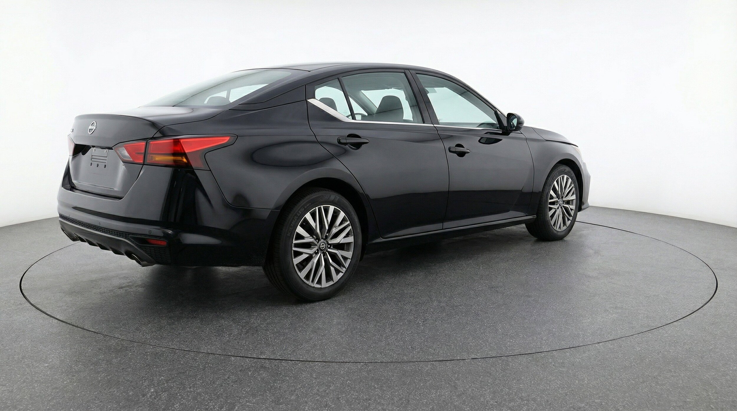 Thumbnail: 2025 Nissan Altima - 9