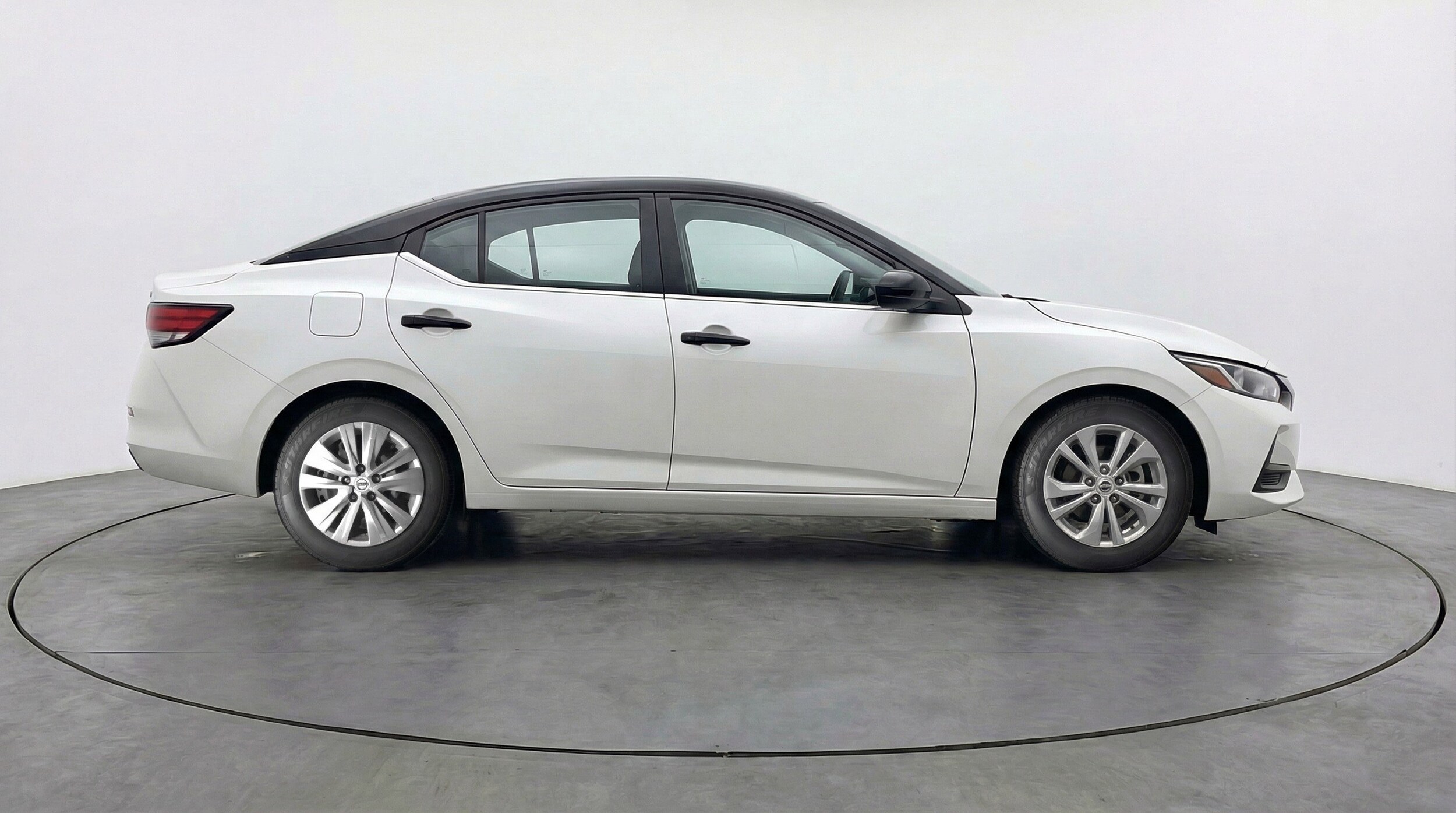 Thumbnail: 2025 Nissan Sentra - 11