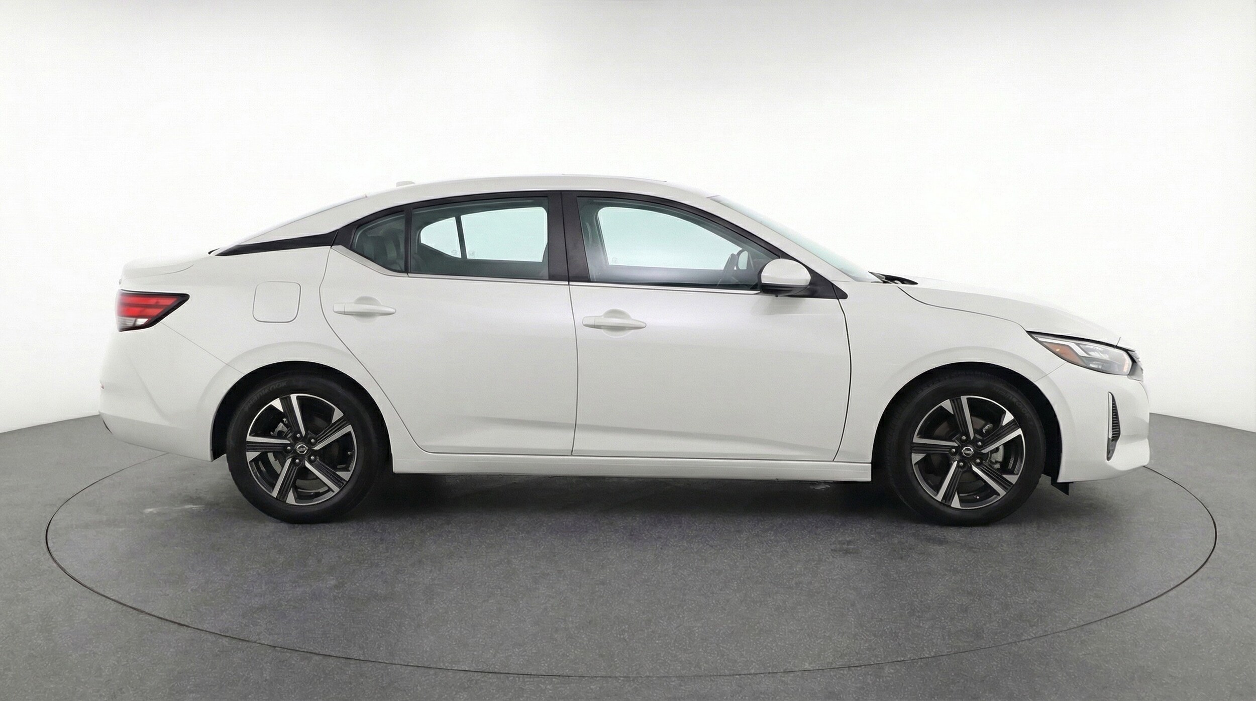 Thumbnail: 2025 Nissan Sentra - 11