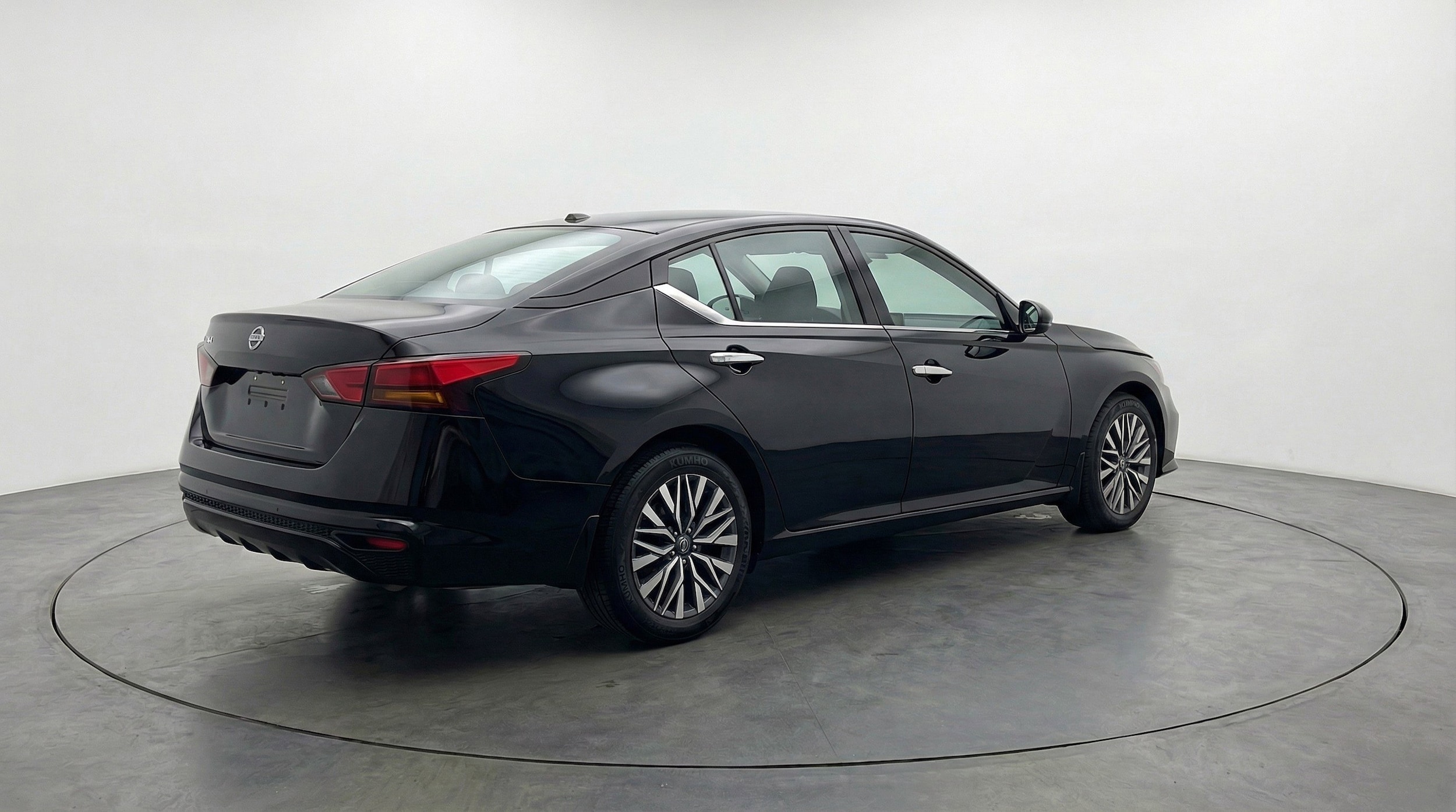 Thumbnail: 2025 Nissan Altima - 9