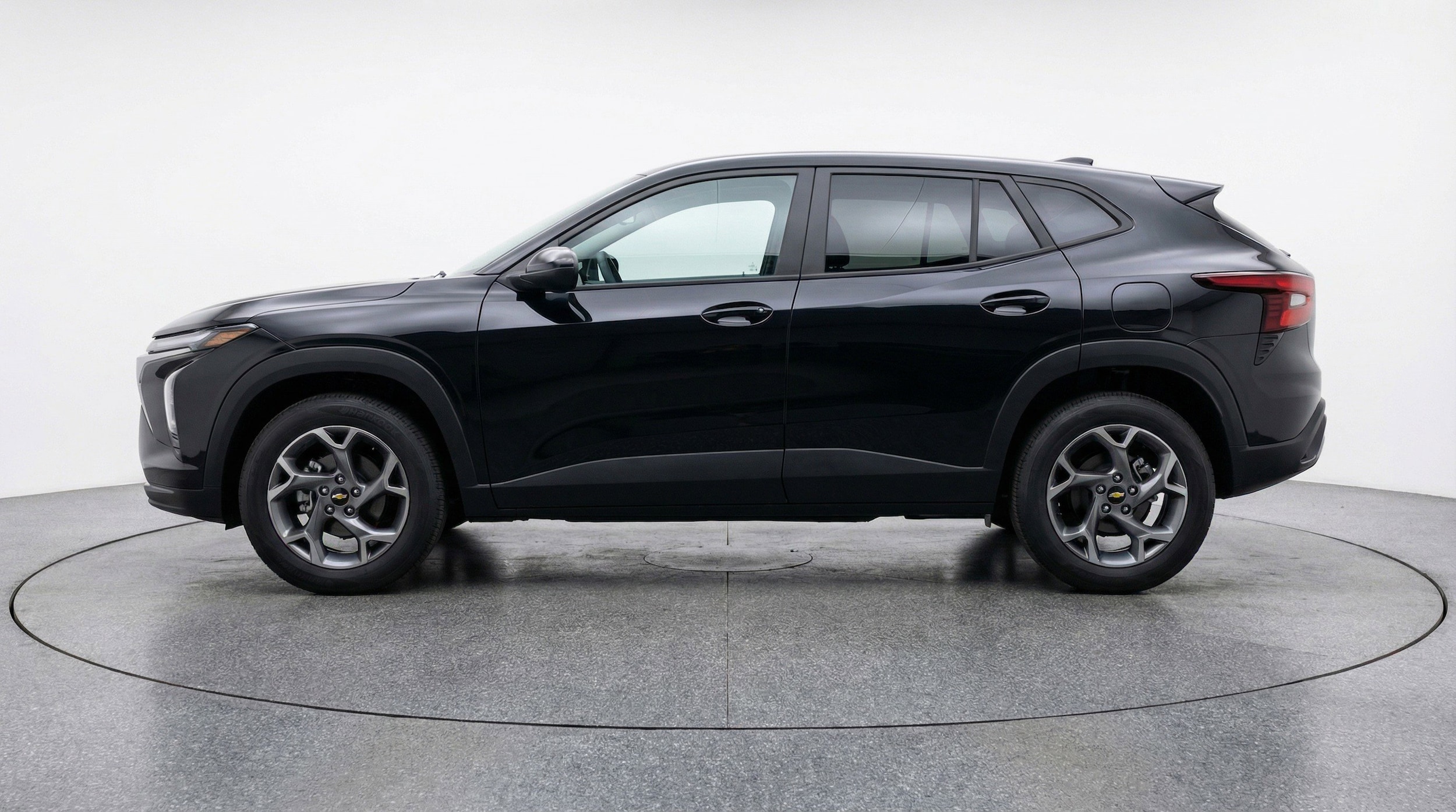 Thumbnail: 2025 Chevrolet Trax - 5