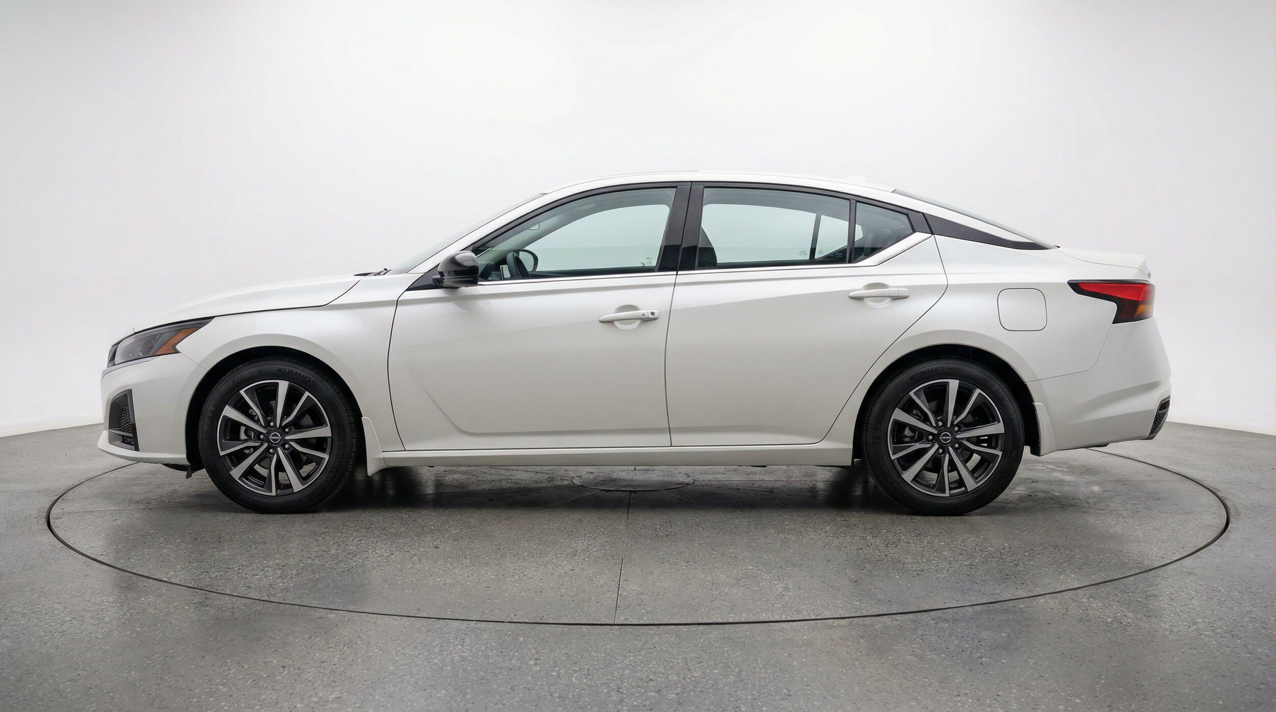 Thumbnail: 2025 Nissan Altima - 5