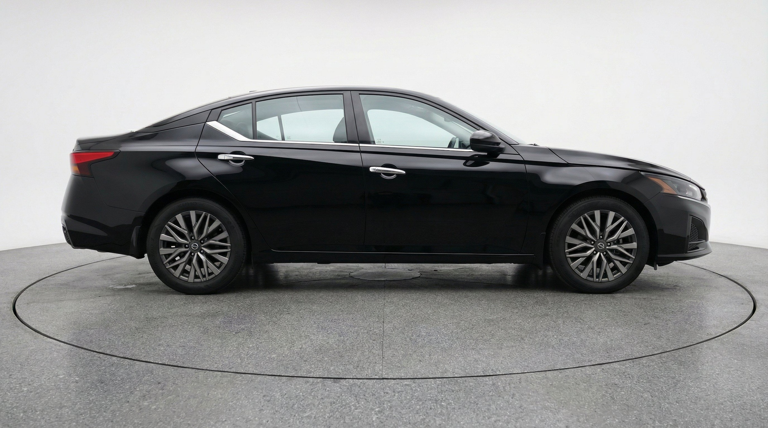 Thumbnail: 2025 Nissan Altima - 11