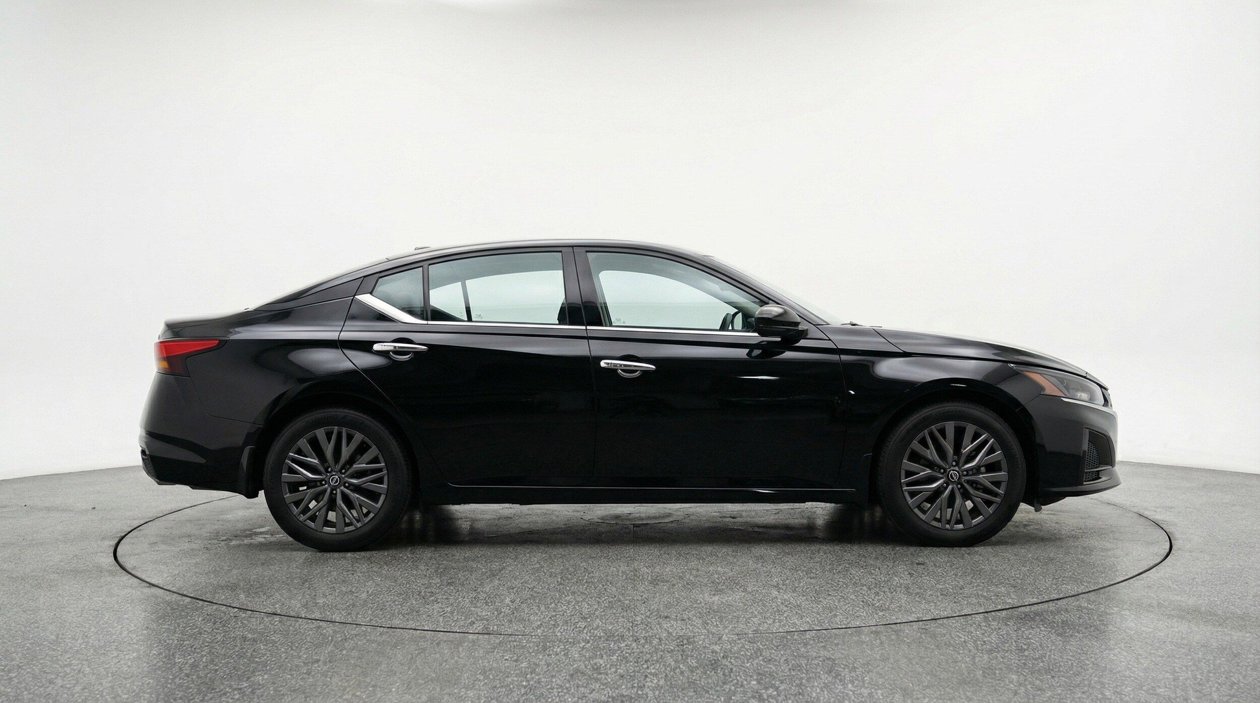 Thumbnail: 2025 Nissan Altima - 11