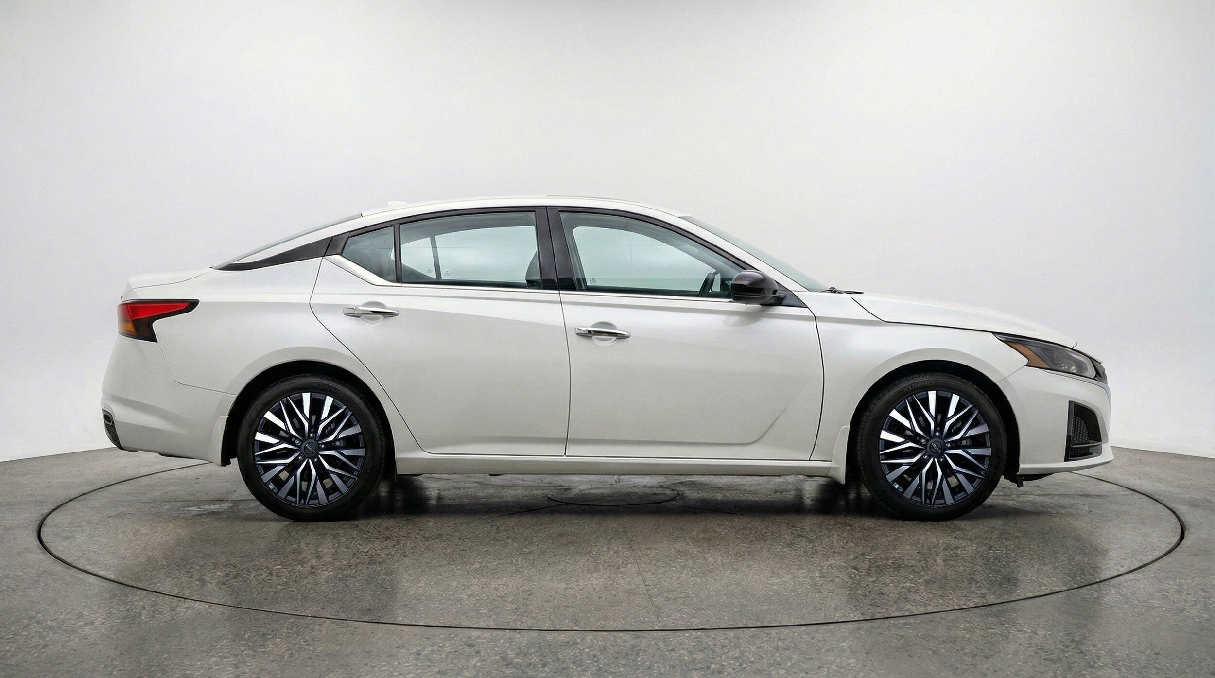 Thumbnail: 2025 Nissan Altima - 11