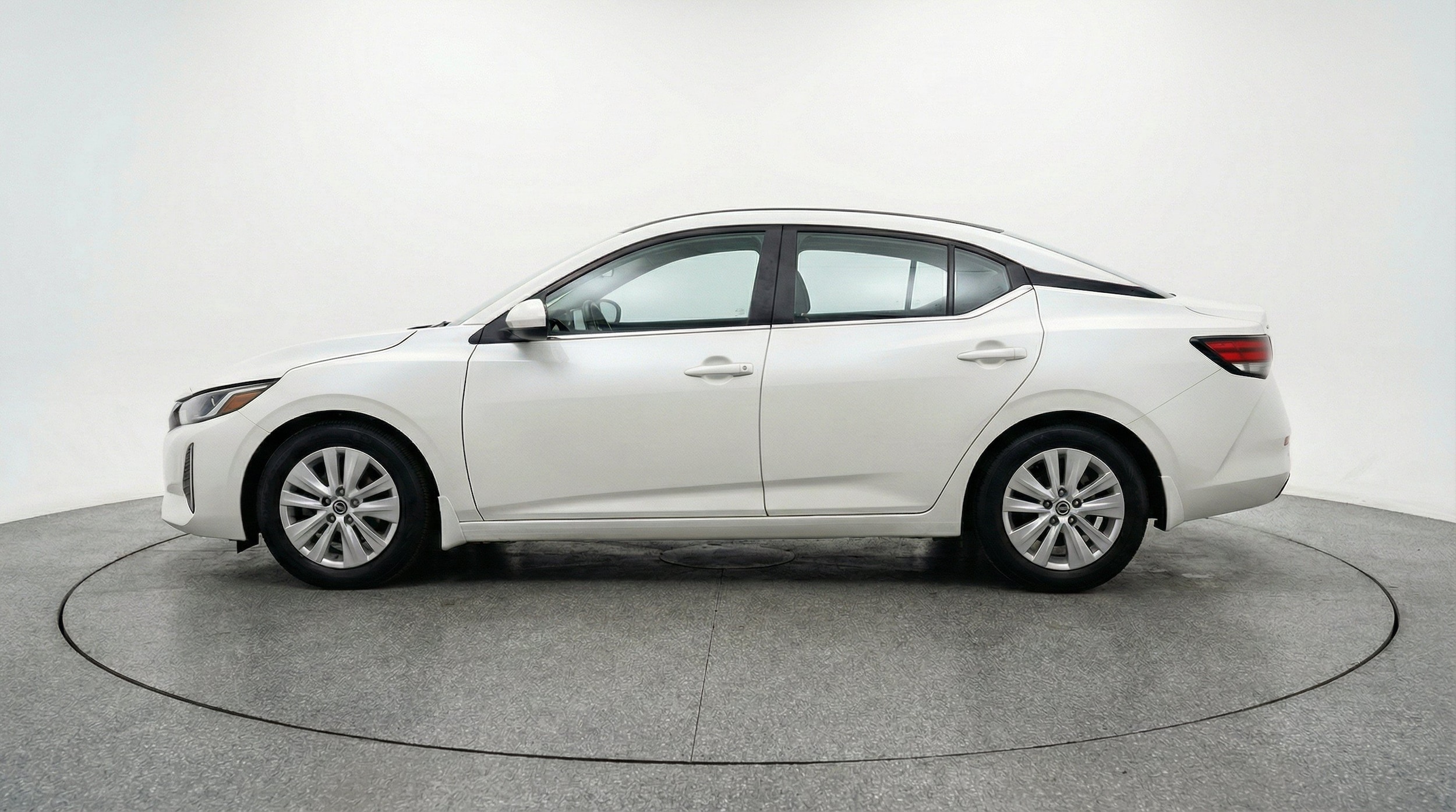 Thumbnail: 2025 Nissan Sentra - 5