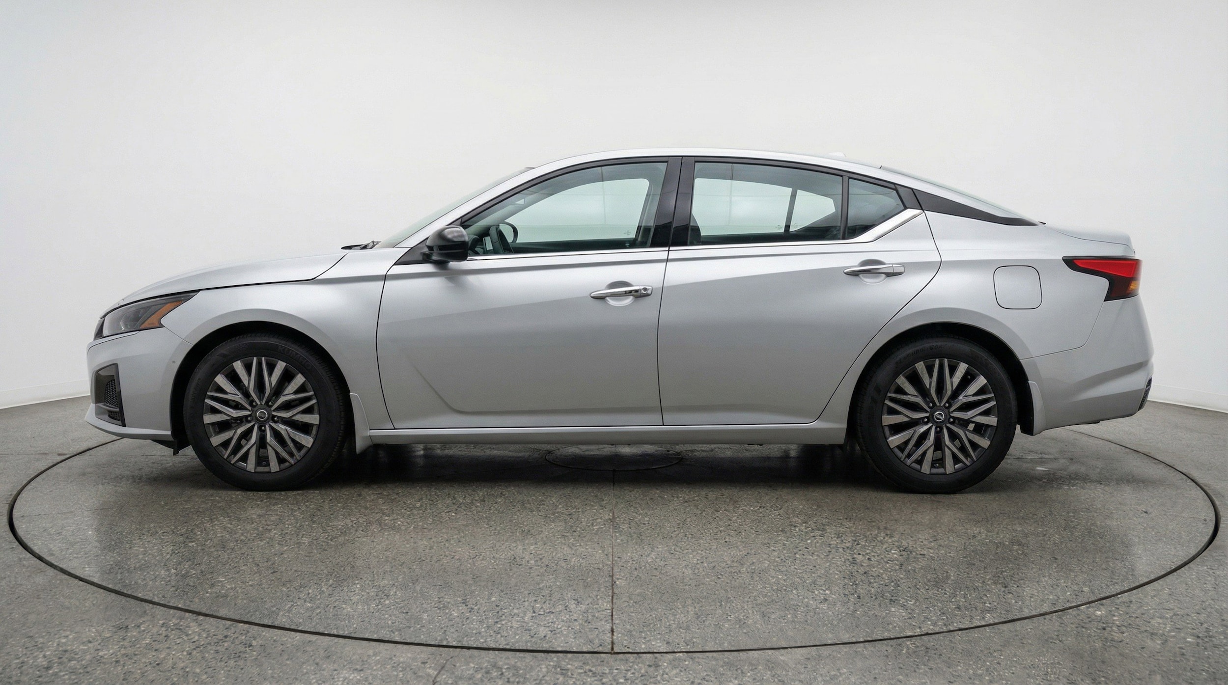 Thumbnail: 2025 Nissan Altima - 5