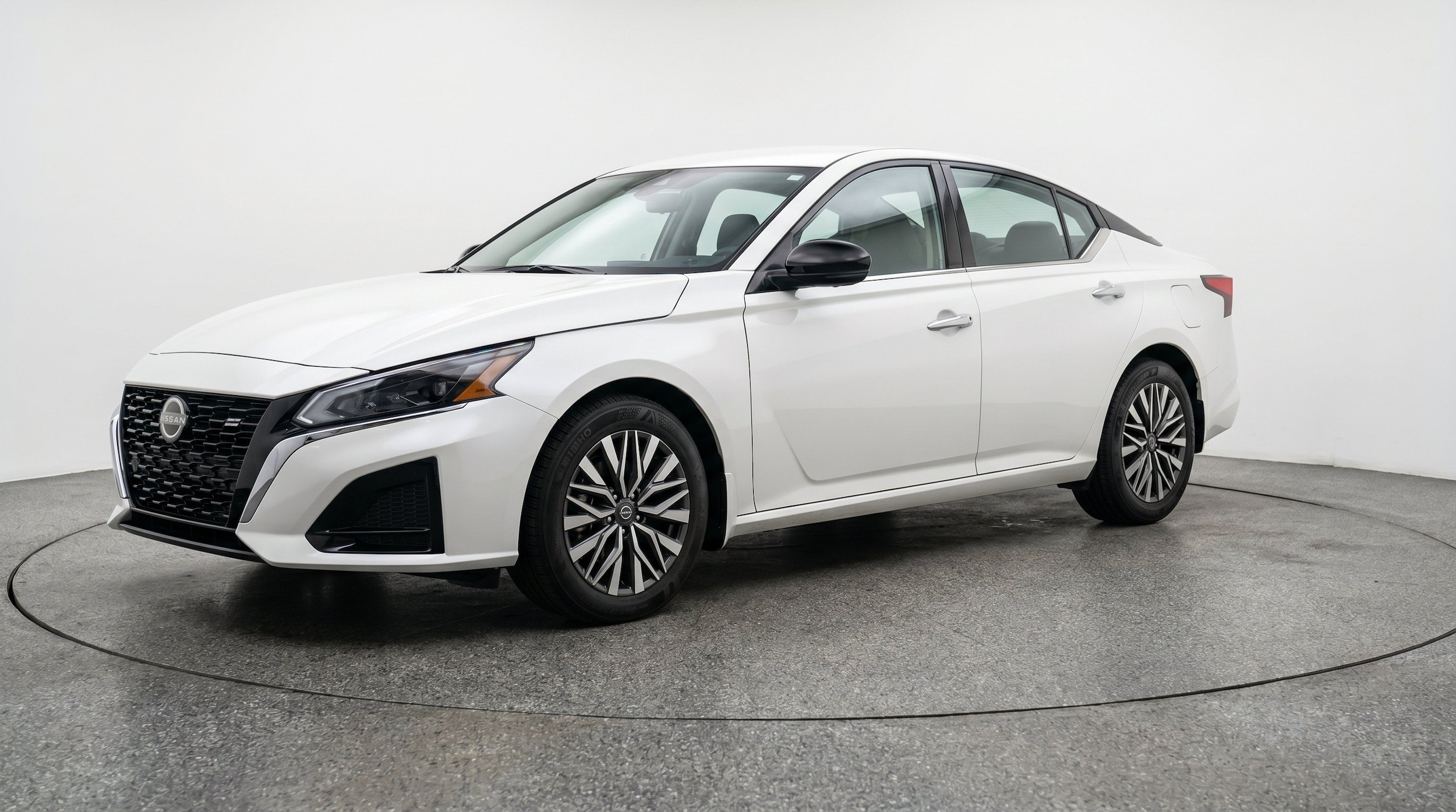 Thumbnail: 2025 Nissan Altima - 3